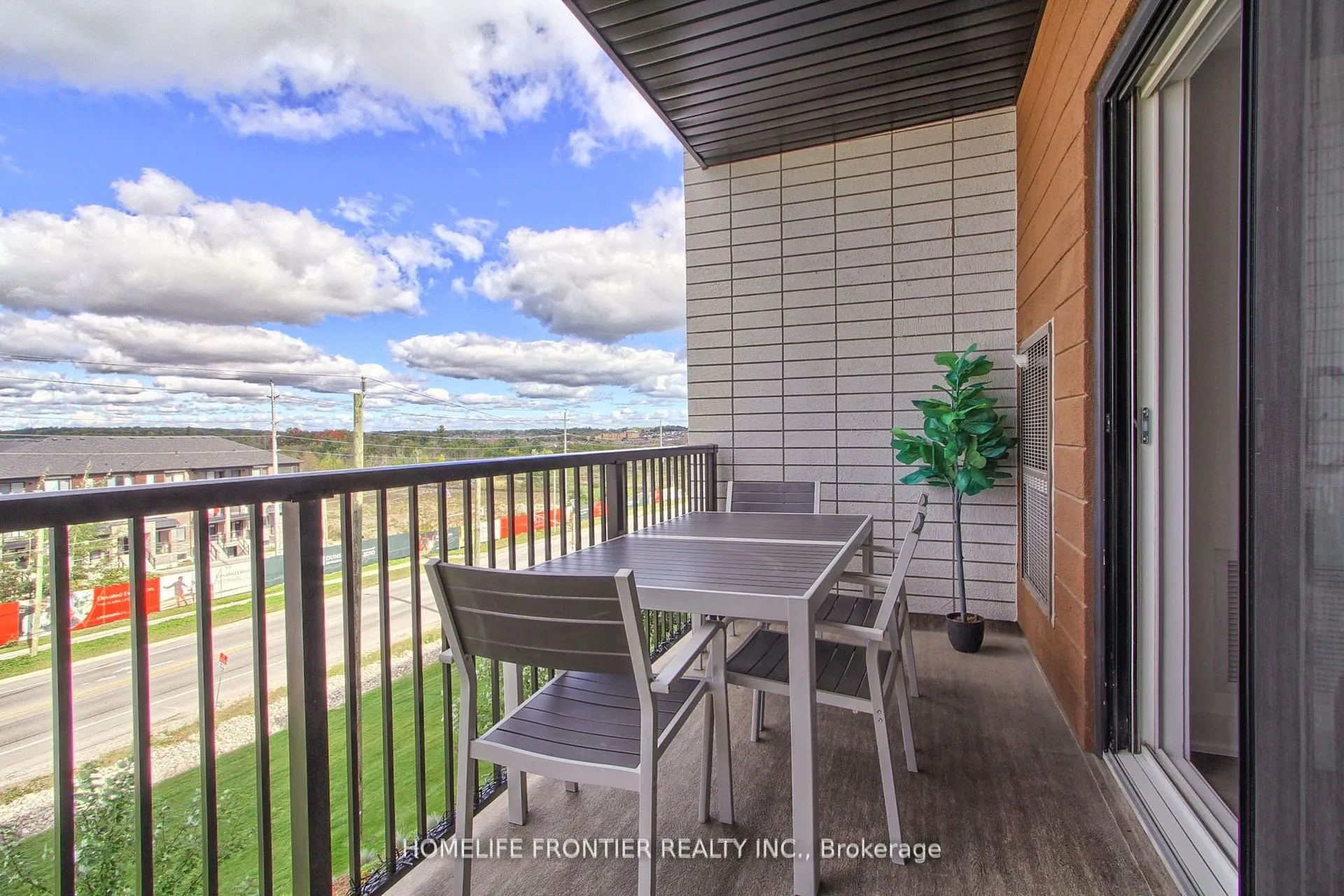 Photo 22 of Unit 318, 4 Spice Way, Barrie, Innis-Shore — HOMEH