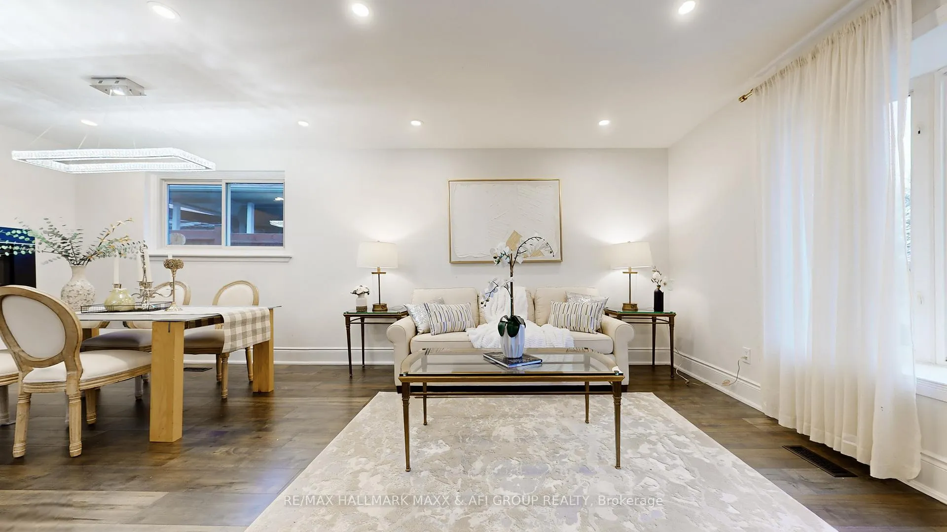 Photo 6 of 42 Devins Drive, Aurora, Aurora Heights — HOMEH