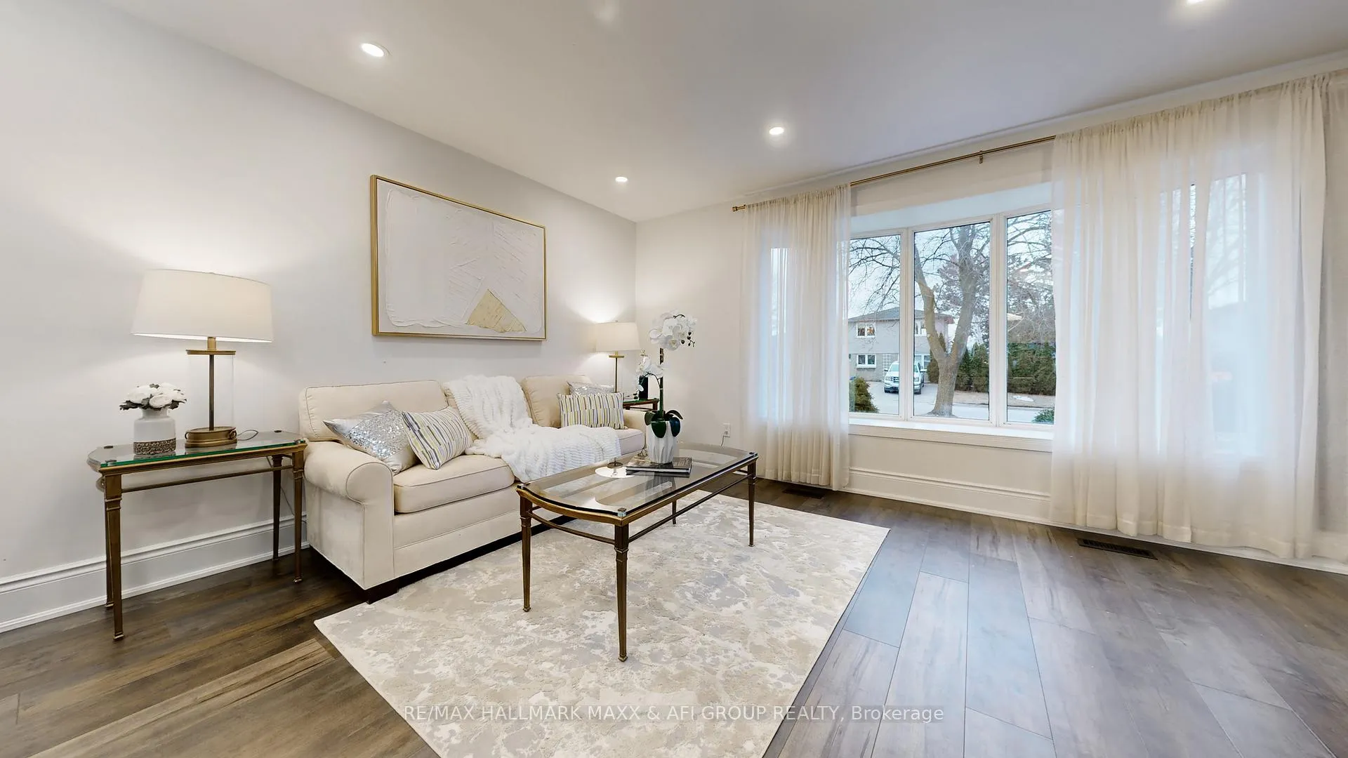 Photo 7 of 42 Devins Drive, Aurora, Aurora Heights — HOMEH
