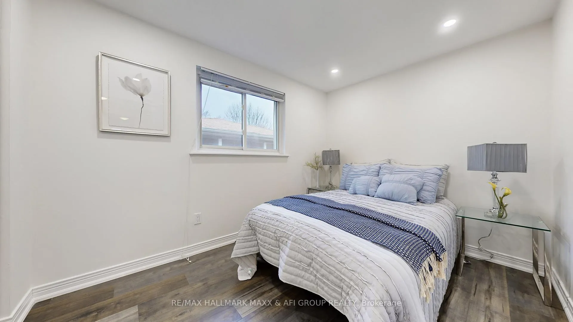 Photo 27 of 42 Devins Drive, Aurora, Aurora Heights — HOMEH
