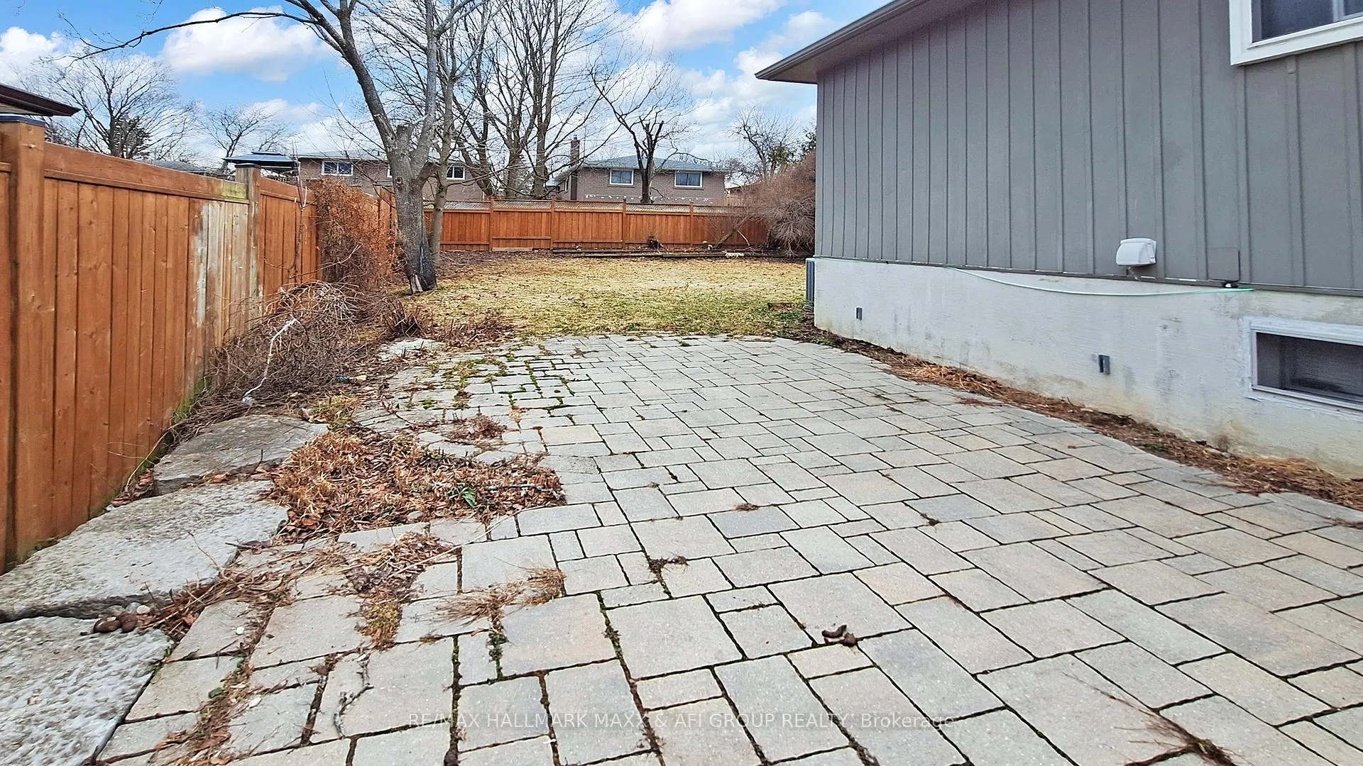 Photo 44 of 42 Devins Drive, Aurora, Aurora Heights — HOMEH