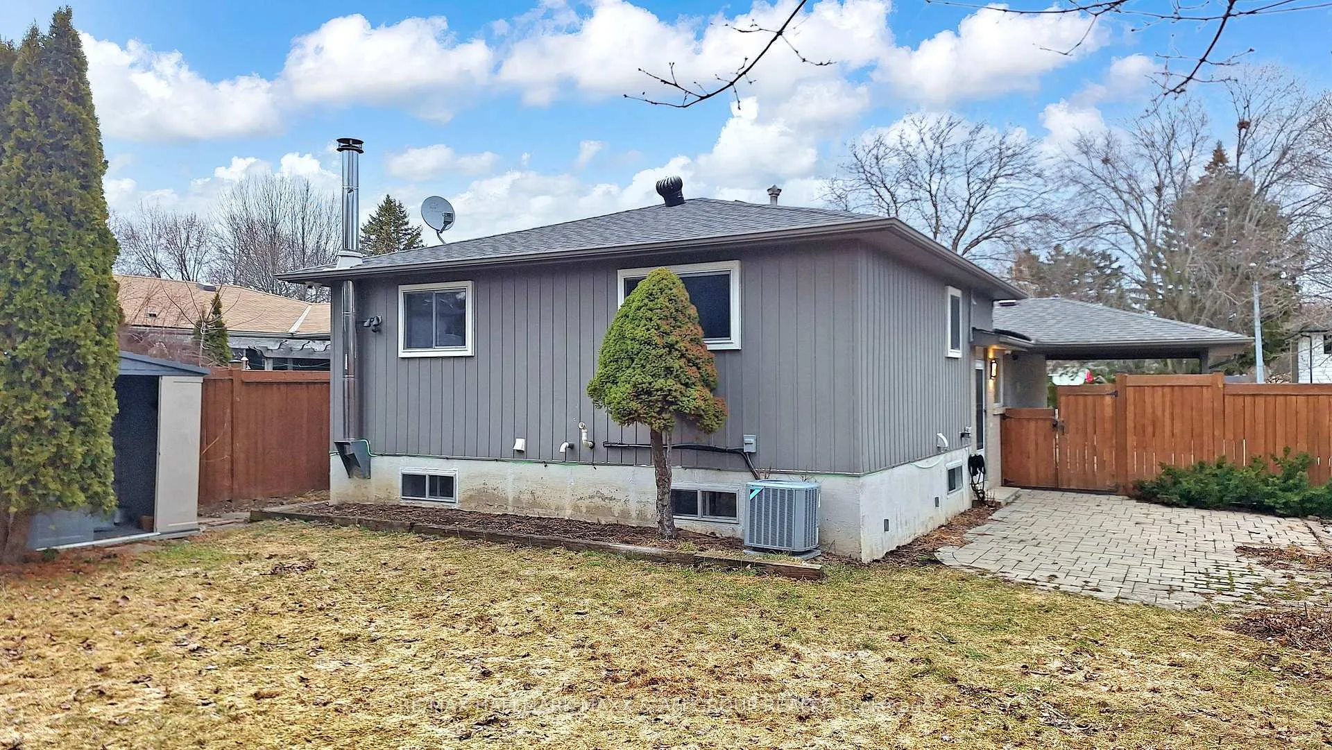 Photo 46 of 42 Devins Drive, Aurora, Aurora Heights — HOMEH