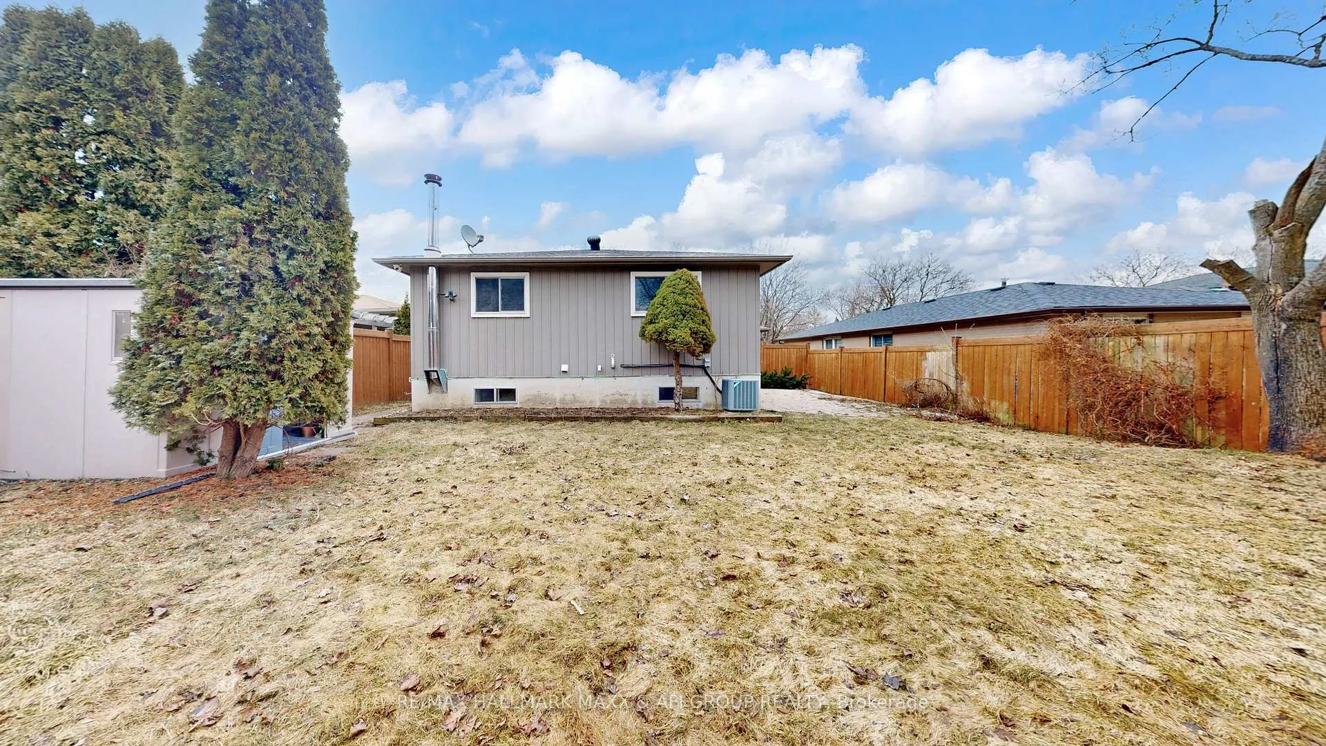 Photo 48 of 42 Devins Drive, Aurora, Aurora Heights — HOMEH