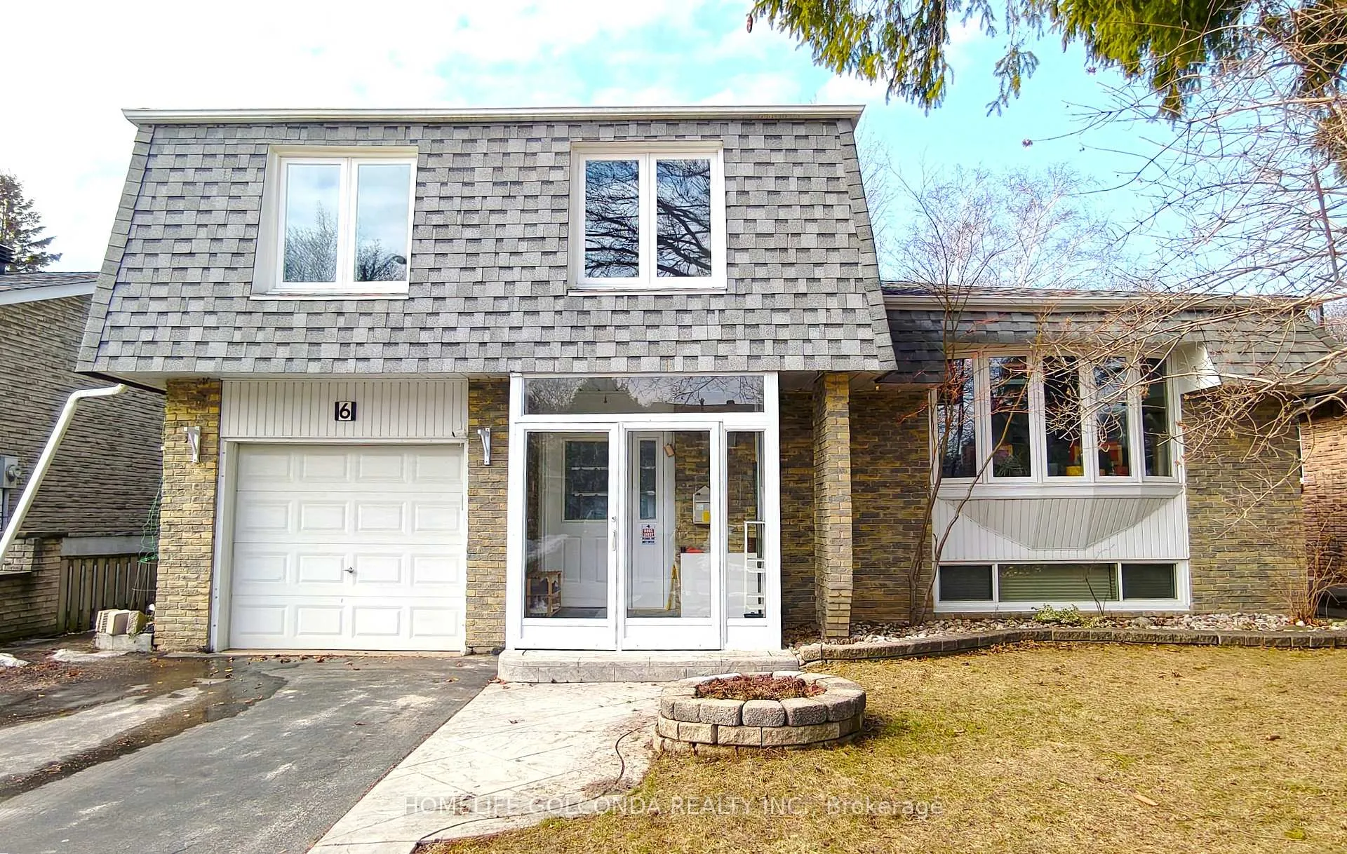 Photo 3 of 6 Summerfeldt Crescent, Markham, Unionville — HOMEH