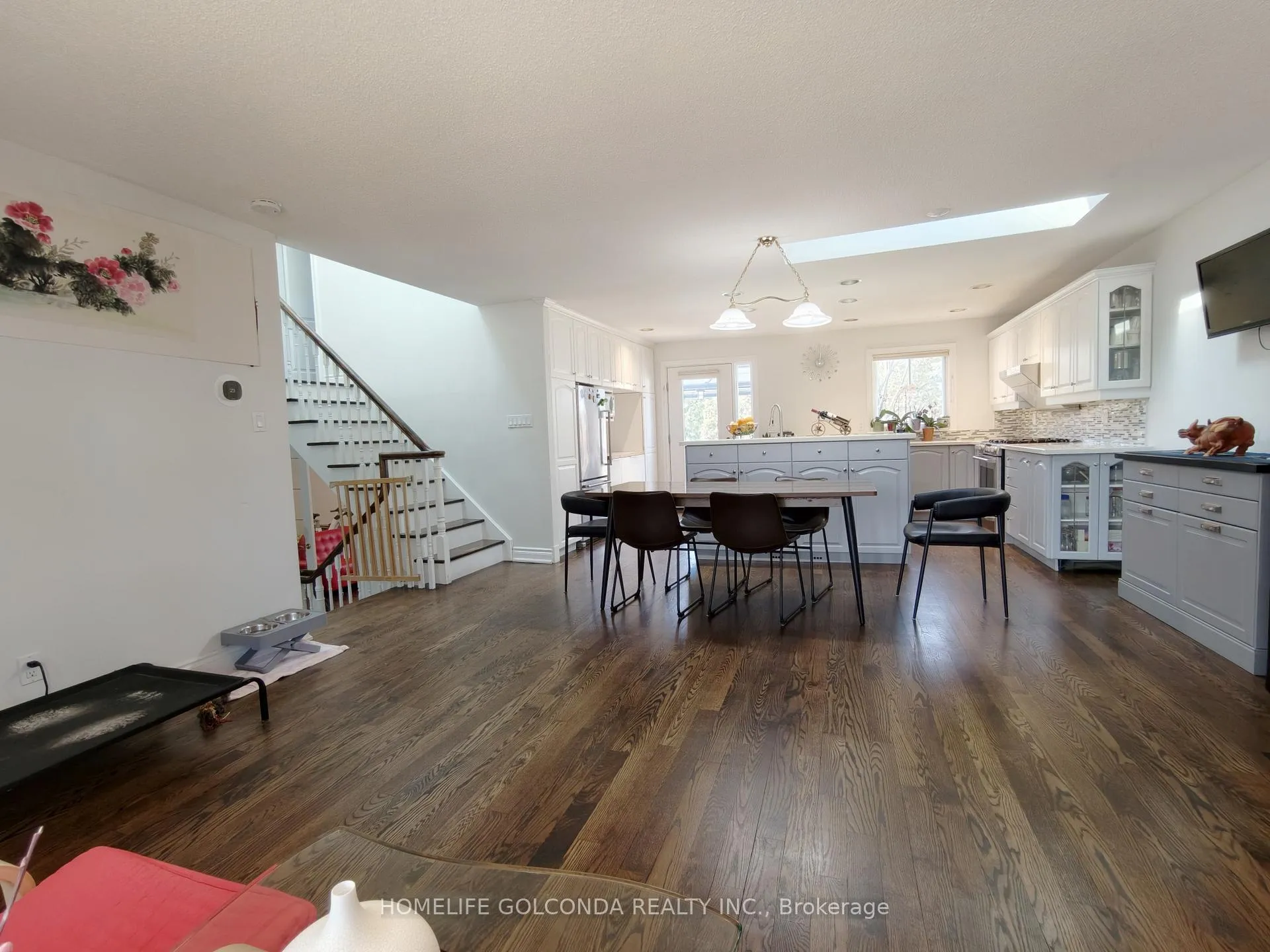 Photo 8 of 6 Summerfeldt Crescent, Markham, Unionville — HOMEH