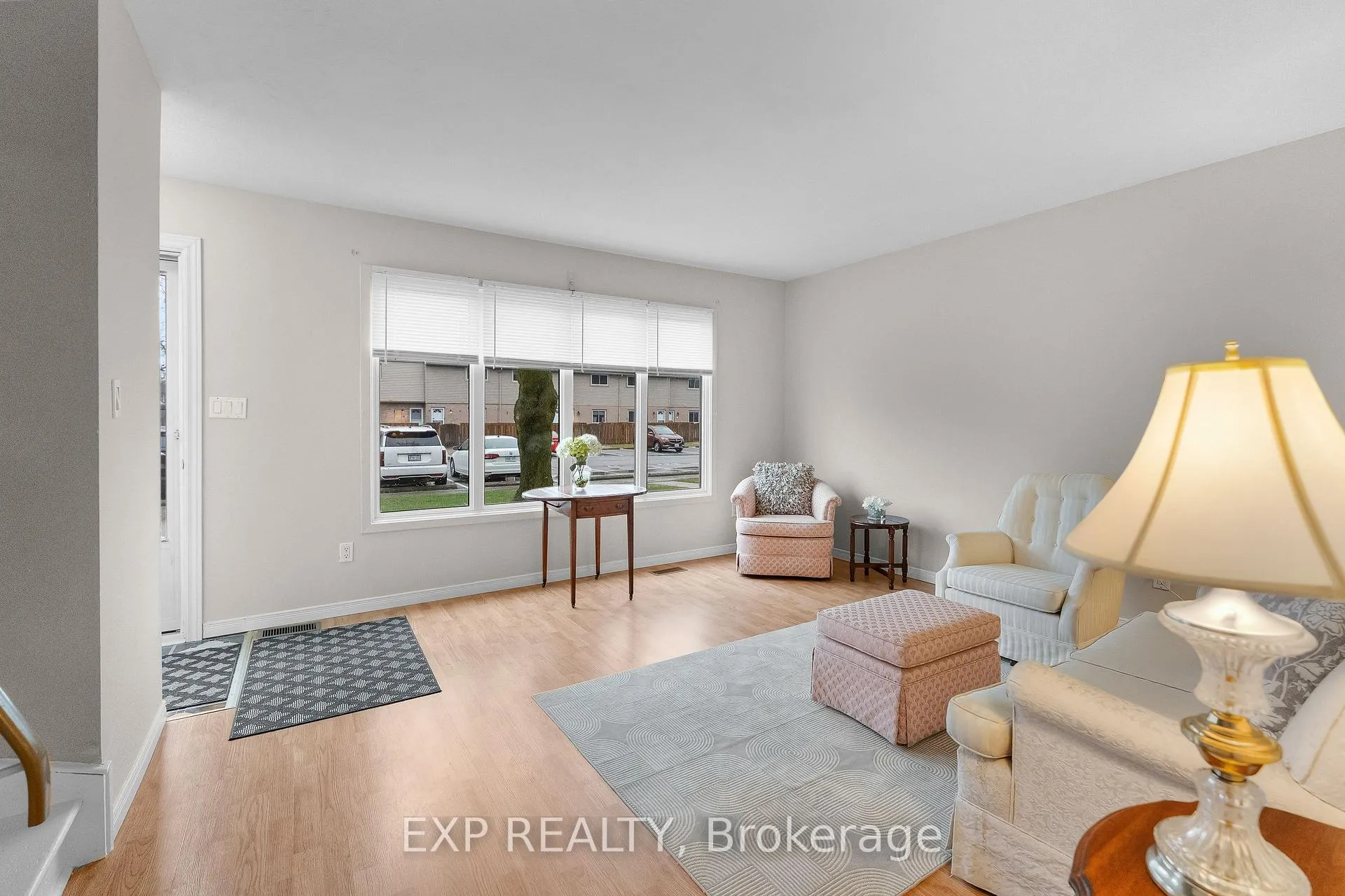 Photo 4 of Unit 19, 4215 Meadowvale Drive, Niagara Falls, Morrison — HOMEH
