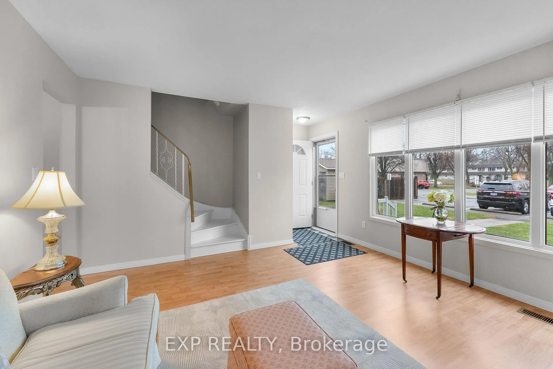 Photo 5 of Unit 19, 4215 Meadowvale Drive, Niagara Falls, Morrison — HOMEH