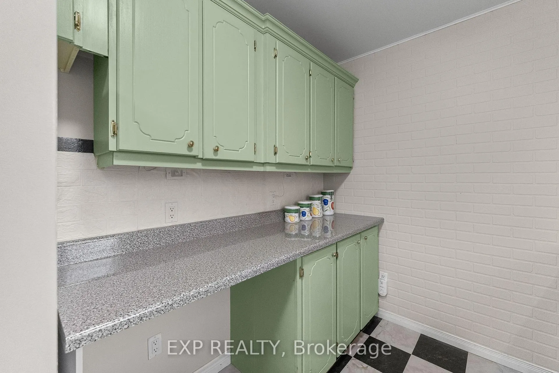 Photo 14 of Unit 19, 4215 Meadowvale Drive, Niagara Falls, Morrison — HOMEH