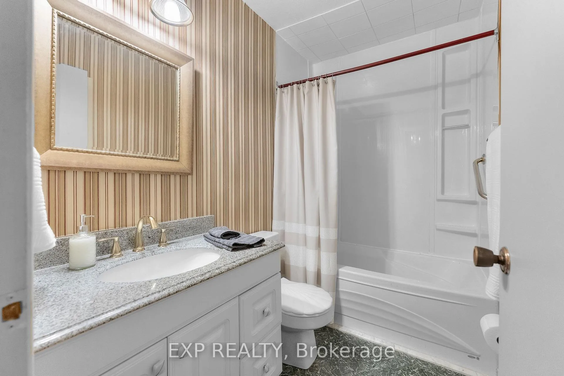 Photo 19 of Unit 19, 4215 Meadowvale Drive, Niagara Falls, Morrison — HOMEH