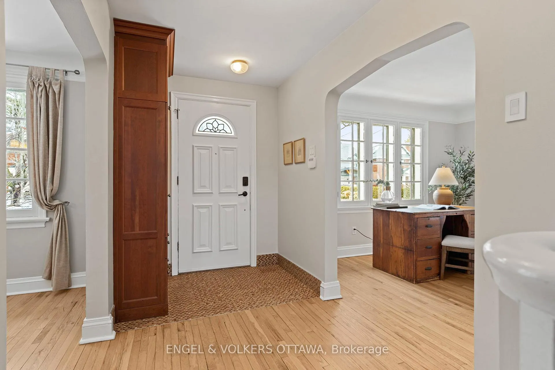 Photo 3 of 96 Helena Street, Ottawa, Ottawa West — HOMEH