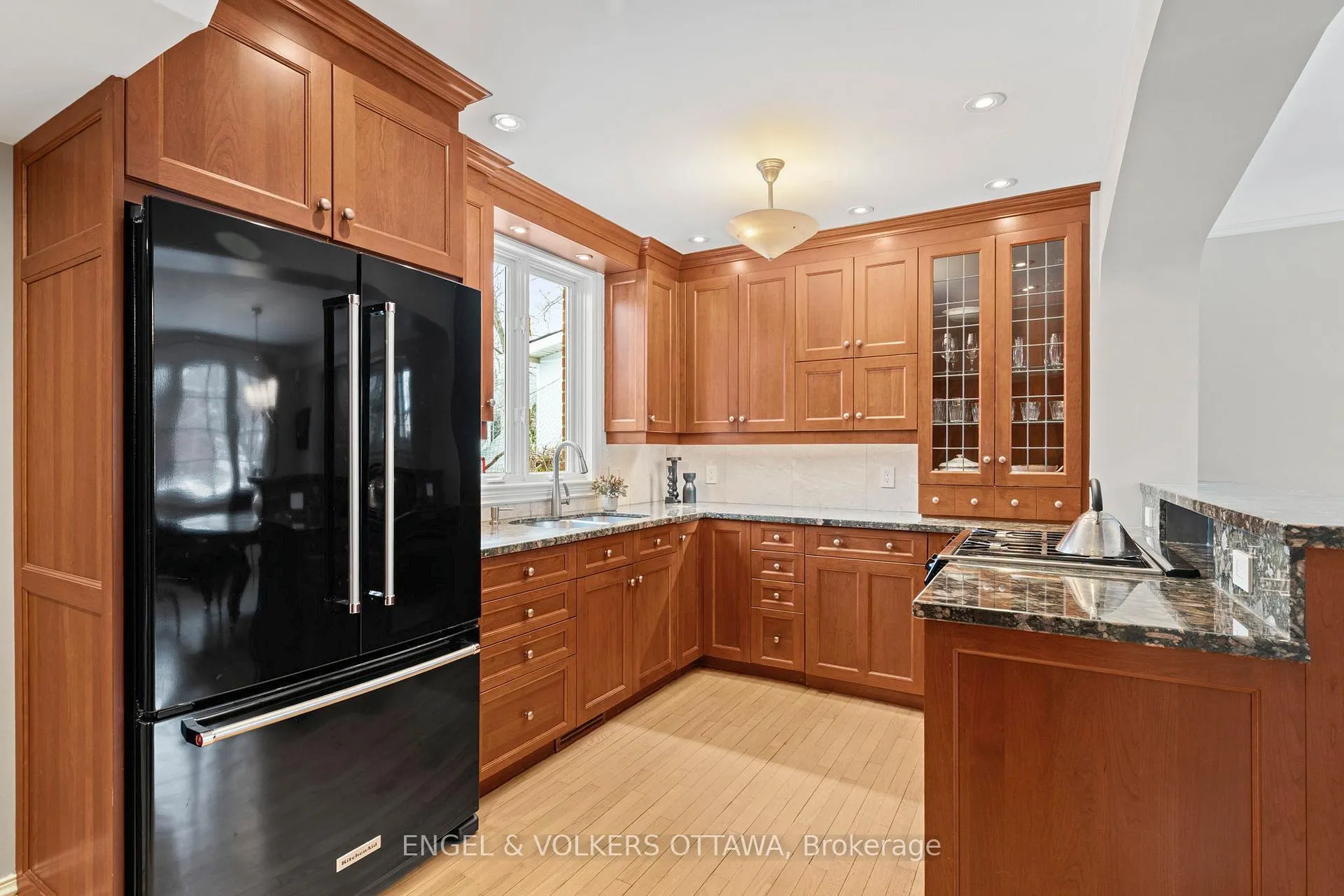 Photo 14 of 96 Helena Street, Ottawa, Ottawa West — HOMEH