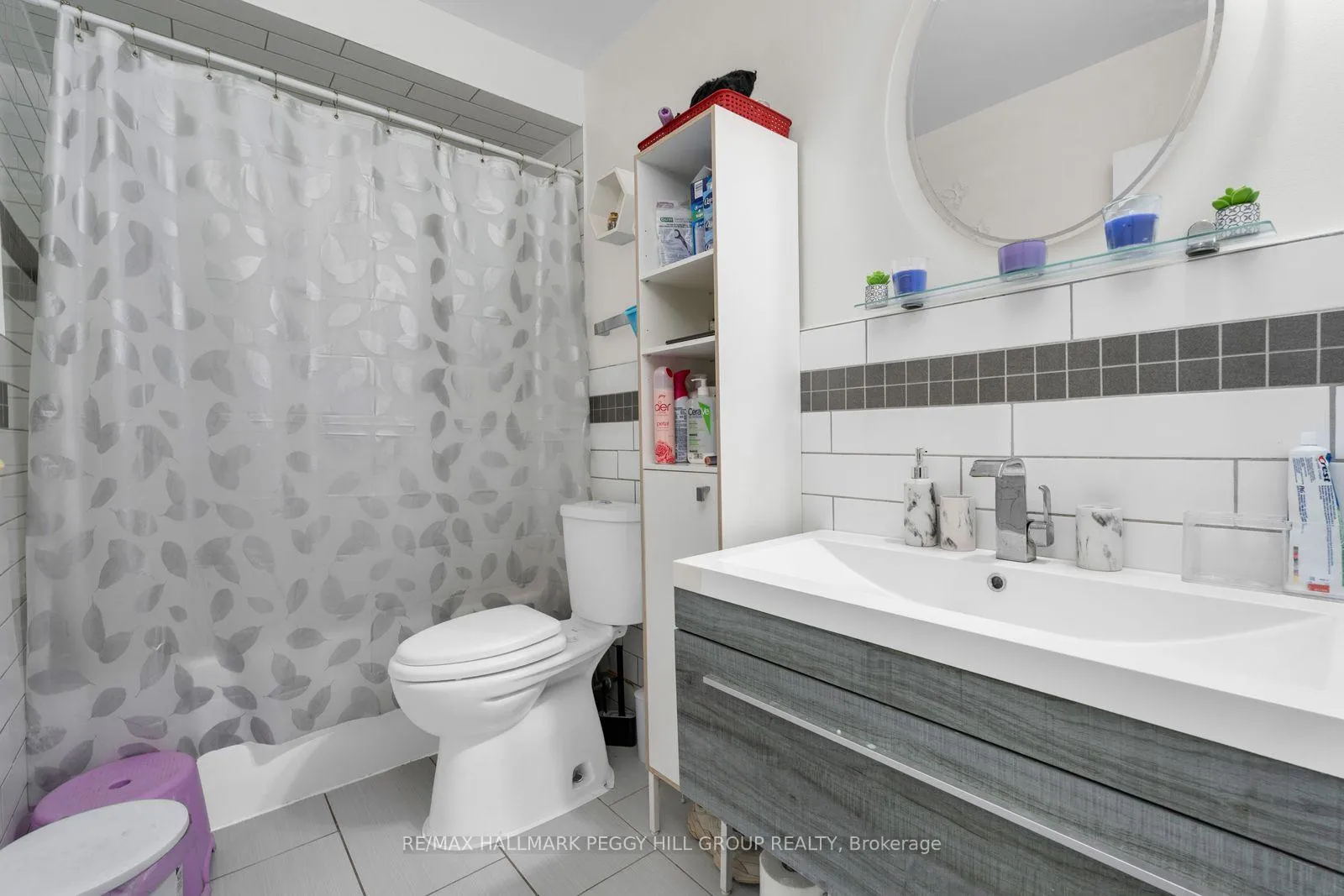 Photo 11 of Unit Upper, 53 Sanford Street, Barrie, Sanford — HOMEH