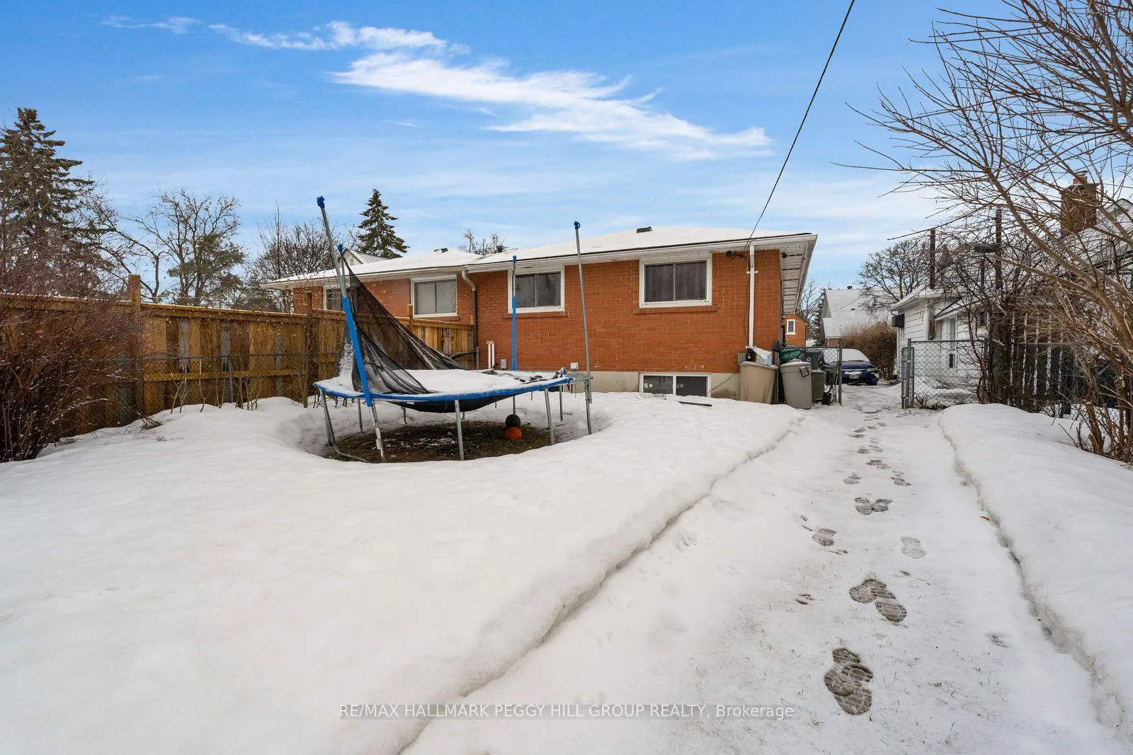 Photo 13 of Unit Upper, 53 Sanford Street, Barrie, Sanford — HOMEH