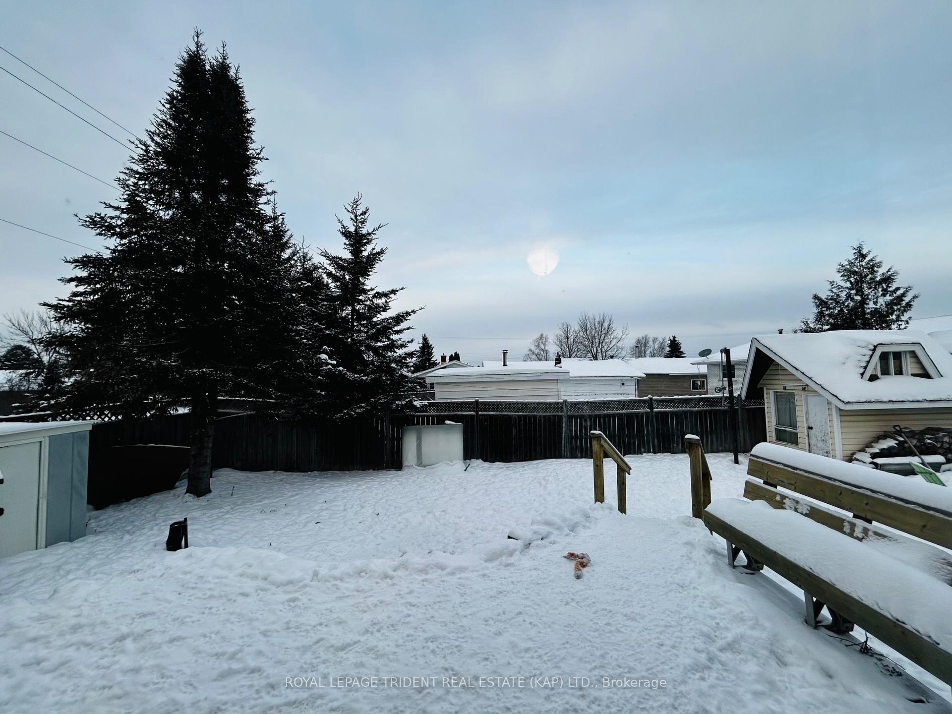 Photo 20 of 32 Downs Avenue, Kapuskasing — HOMEH