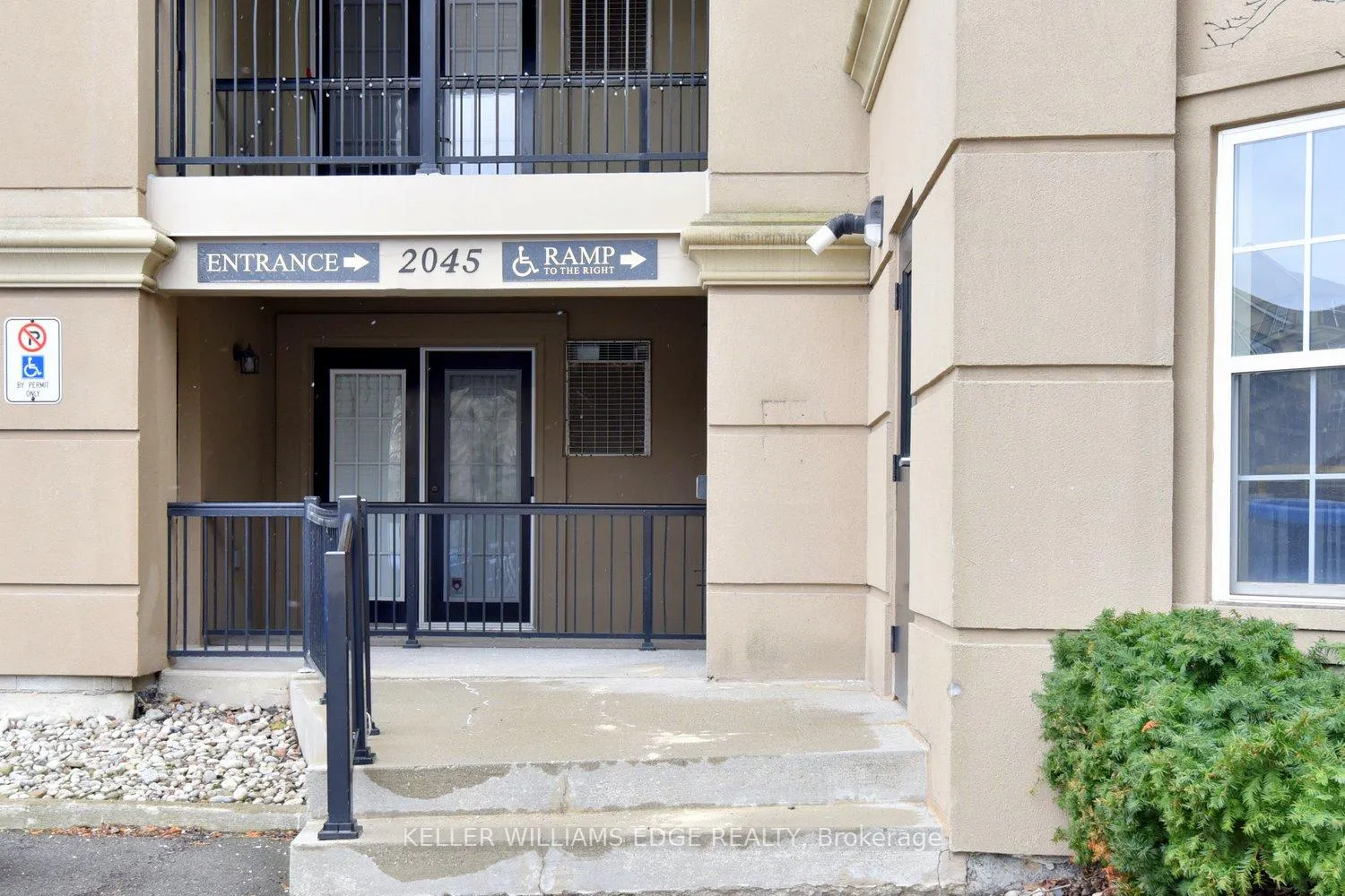 Photo 3 of Unit 203, 2045 Appleby Line, Burlington, Uptown — HOMEH
