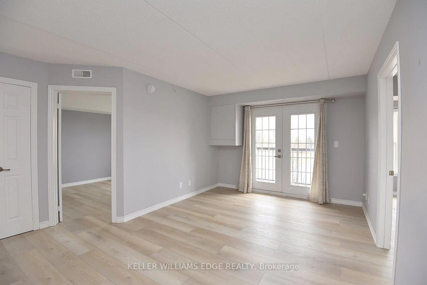Photo 10 of Unit 203, 2045 Appleby Line, Burlington, Uptown — HOMEH