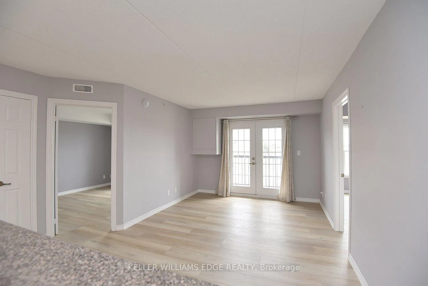 Photo 11 of Unit 203, 2045 Appleby Line, Burlington, Uptown — HOMEH