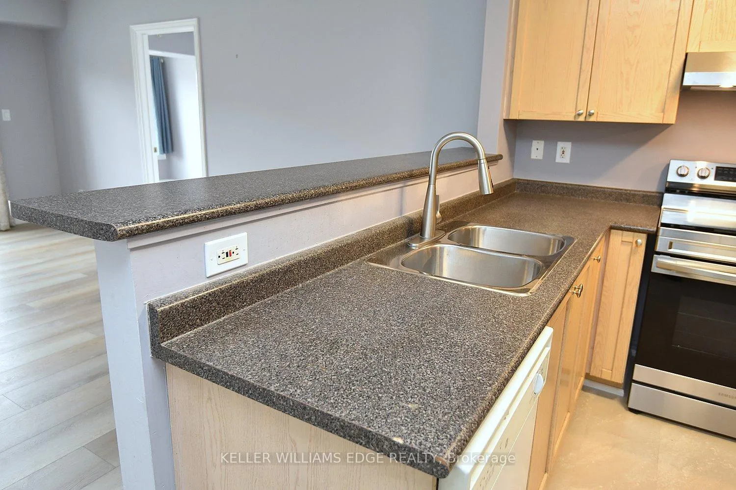 Photo 15 of Unit 203, 2045 Appleby Line, Burlington, Uptown — HOMEH