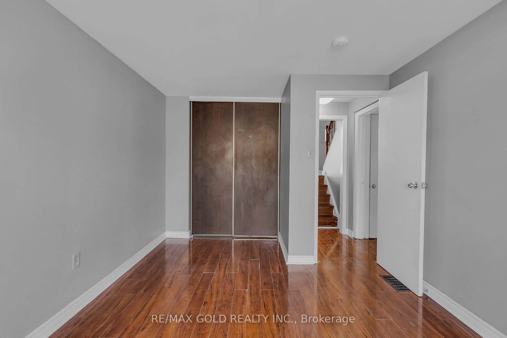 Photo 30 of 74 Radford Drive, Brampton, Brampton North — HOMEH