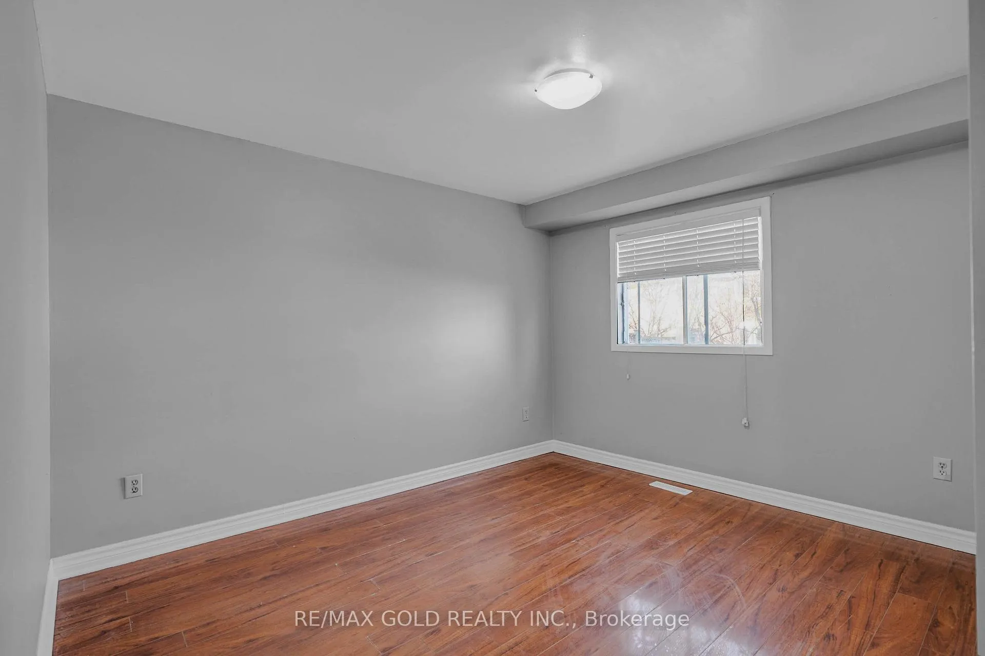 Photo 31 of 74 Radford Drive, Brampton, Brampton North — HOMEH