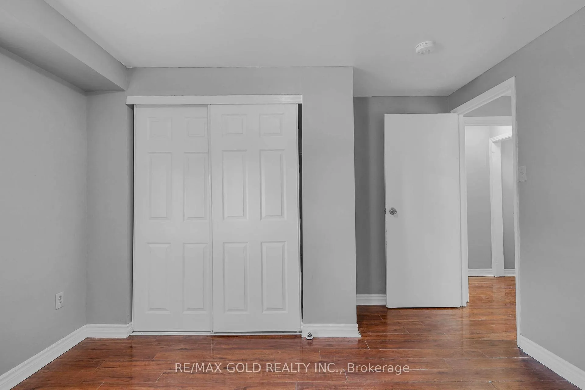 Photo 33 of 74 Radford Drive, Brampton, Brampton North — HOMEH