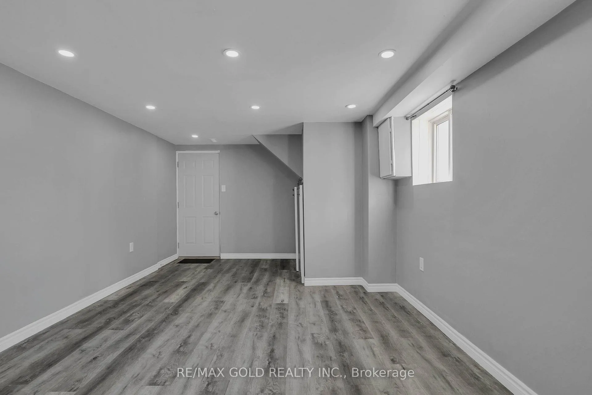 Photo 37 of 74 Radford Drive, Brampton, Brampton North — HOMEH