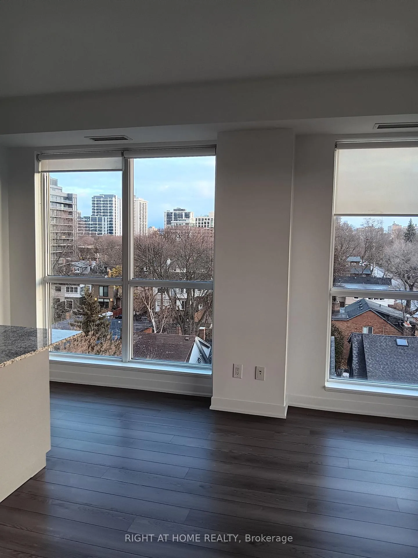 Photo 2 of Unit 607, 60 Berwick Avenue, Toronto, Yonge-Eglinton — HOMEH