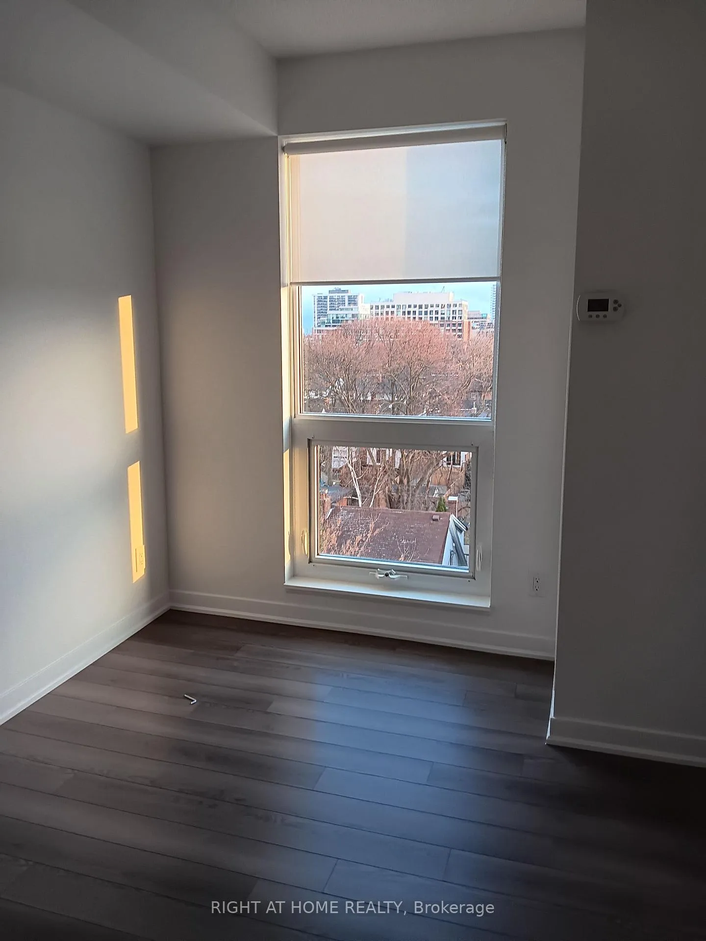 Photo 4 of Unit 607, 60 Berwick Avenue, Toronto, Yonge-Eglinton — HOMEH
