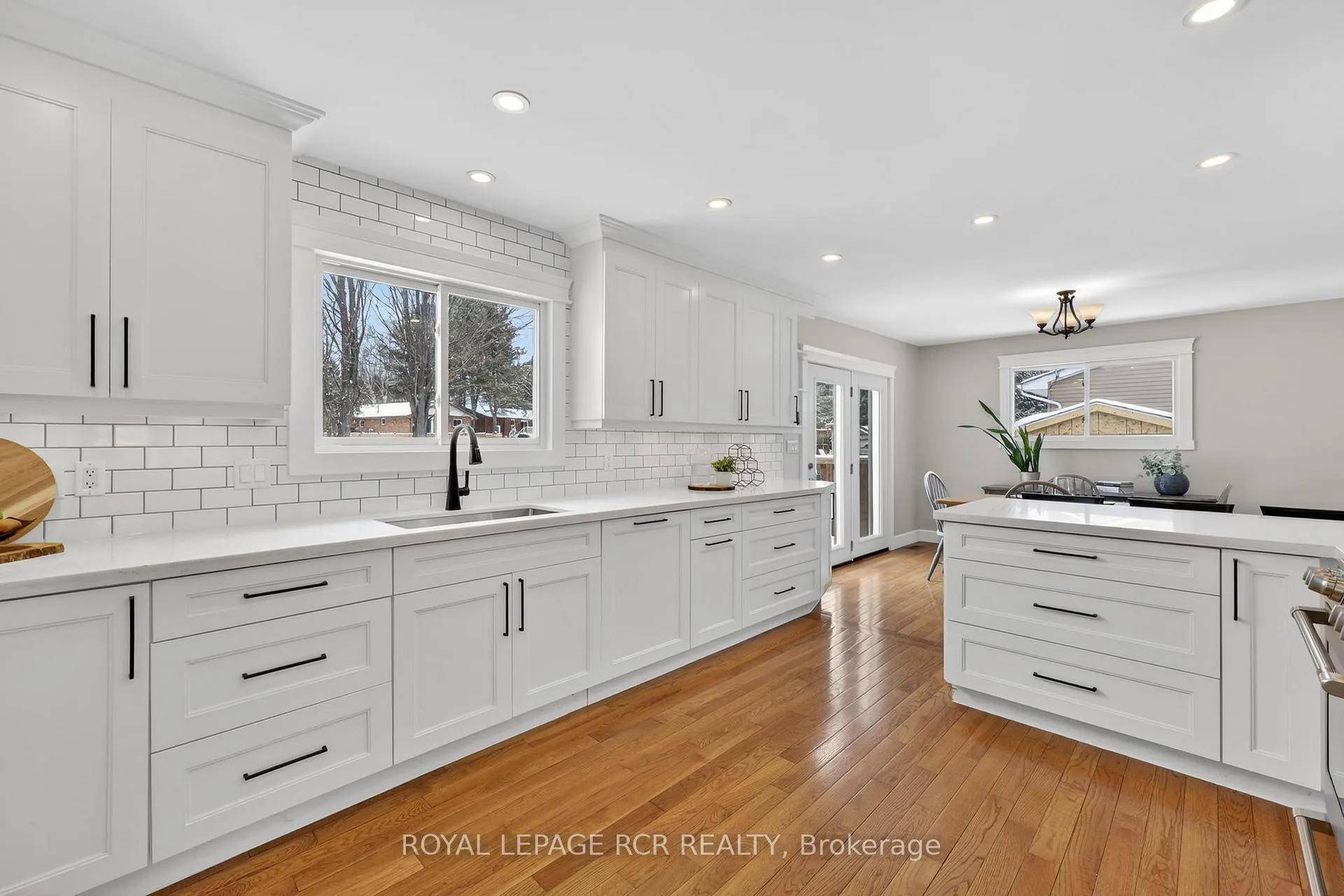 Photo 5 of 18 Westvale Drive, Bracebridge, Monck (Bracebridge) — HOMEH