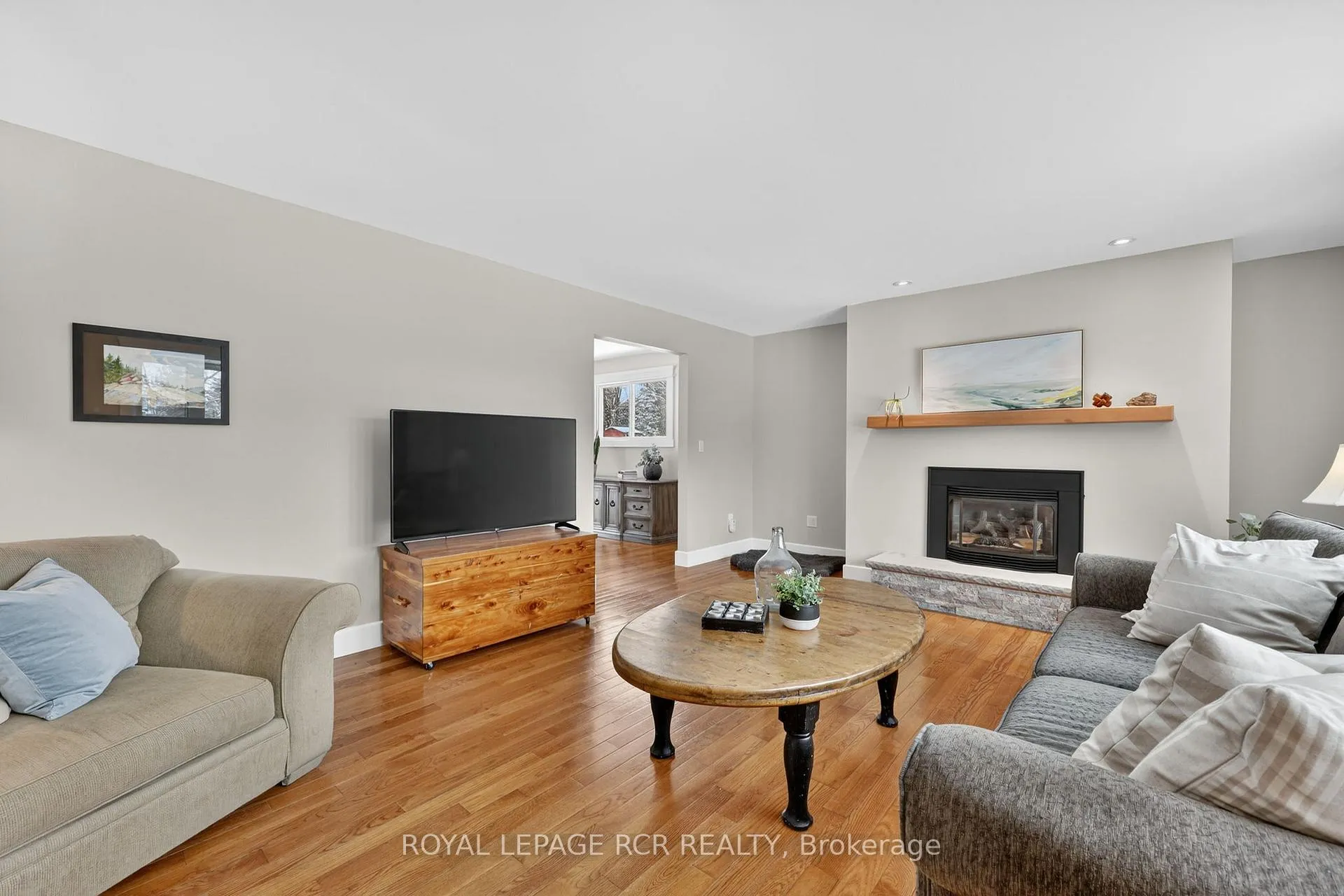 Photo 8 of 18 Westvale Drive, Bracebridge, Monck (Bracebridge) — HOMEH