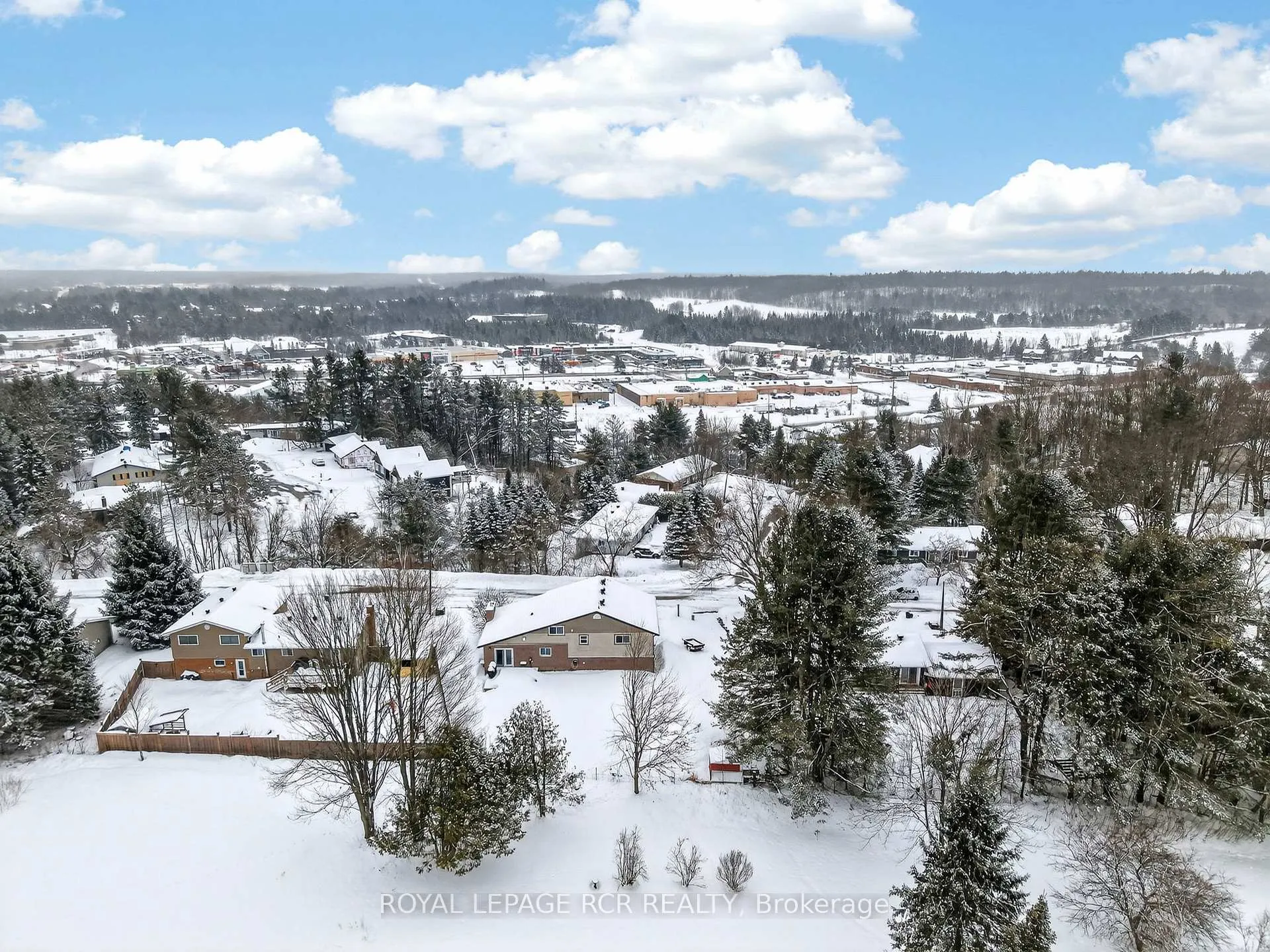 Photo 32 of 18 Westvale Drive, Bracebridge, Monck (Bracebridge) — HOMEH