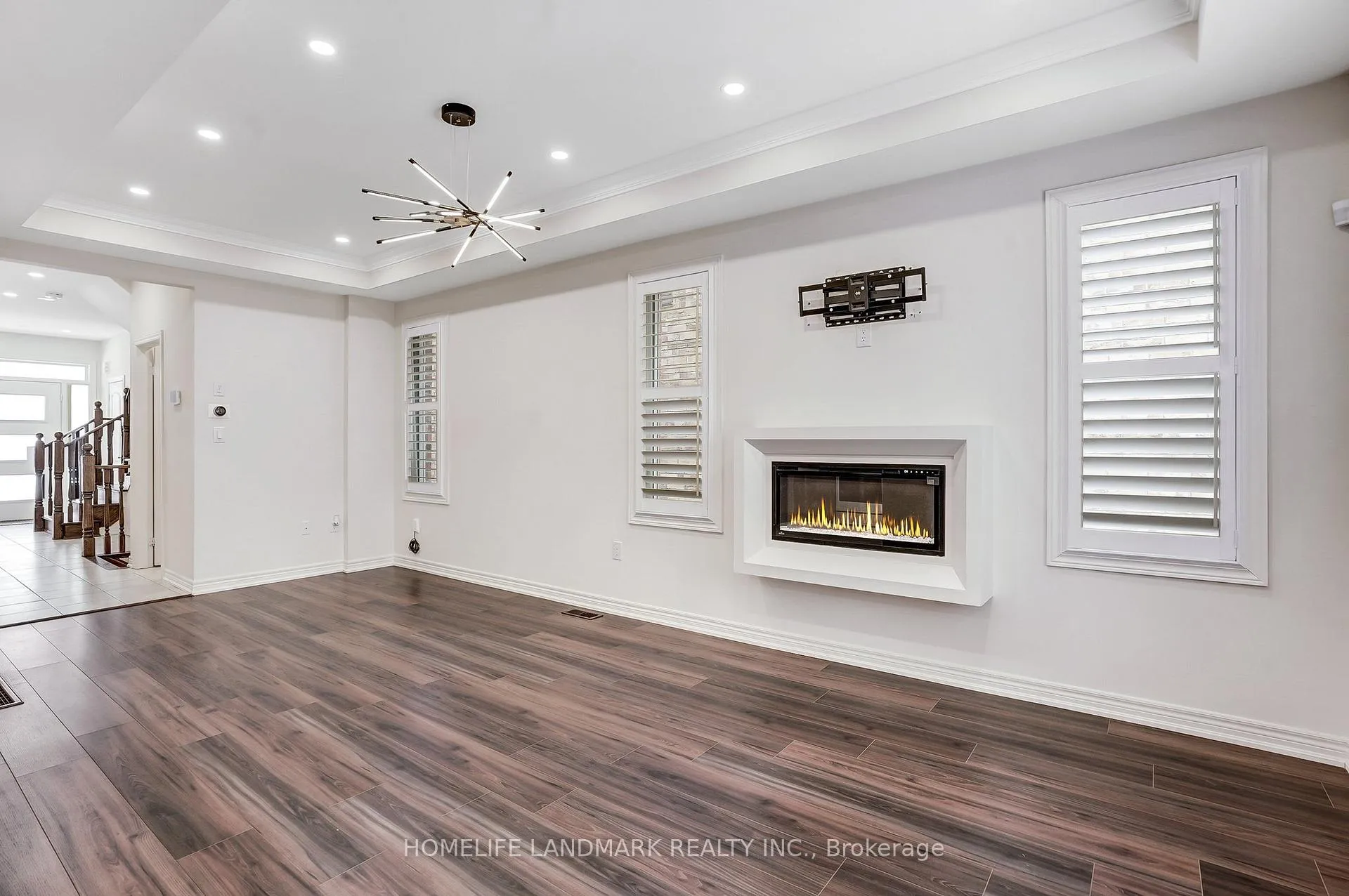 Photo 5 of 116 Skinner Road, Hamilton, Waterdown — HOMEH