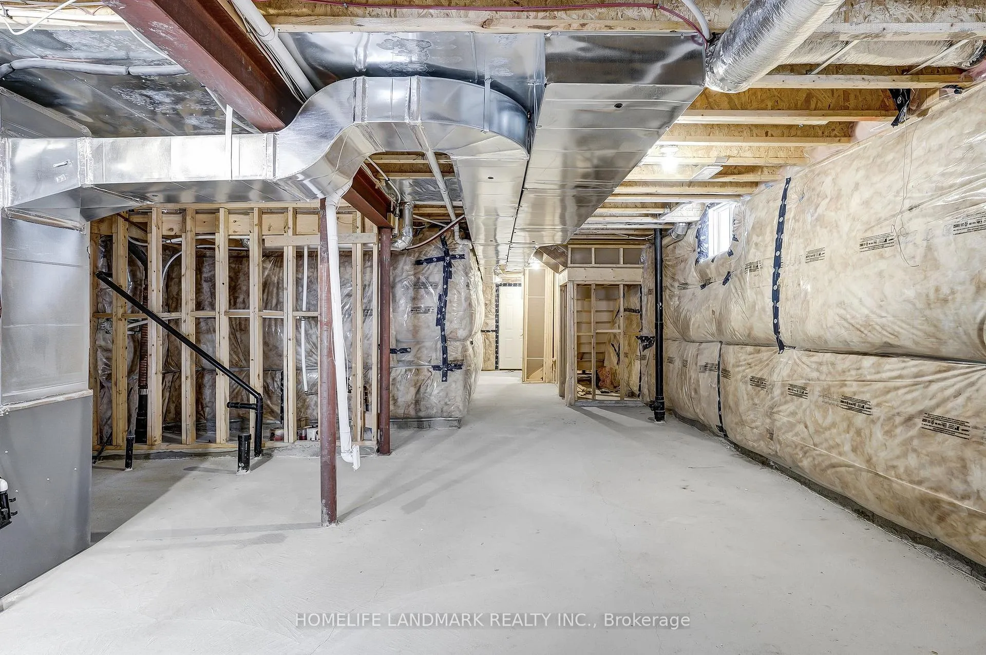Photo 33 of 116 Skinner Road, Hamilton, Waterdown — HOMEH