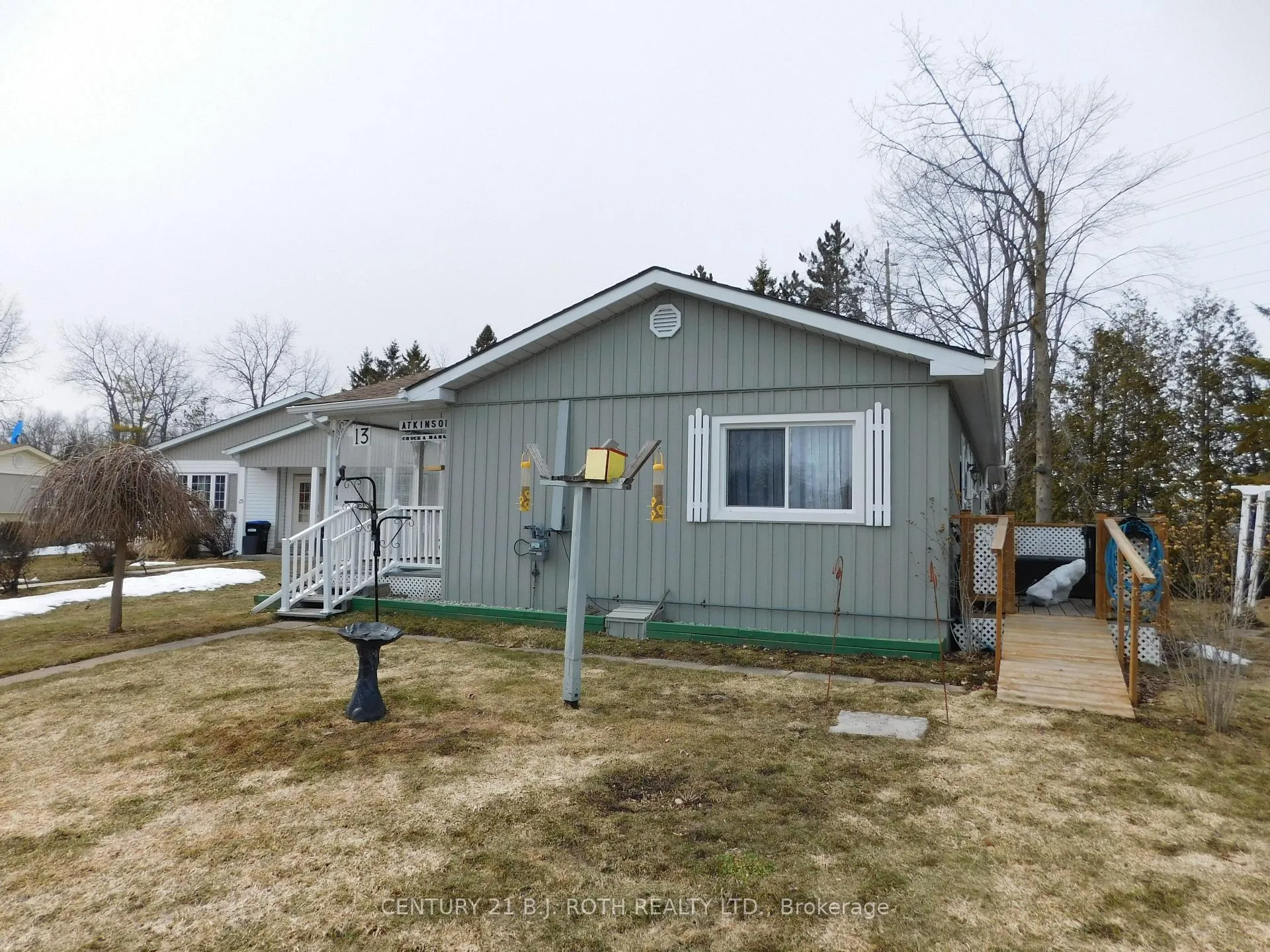 Photo 2 of 13 Recreation Drive, Innisfil, Rural Innisfil — HOMEH