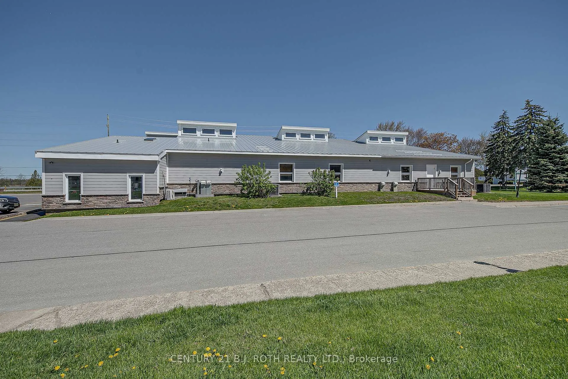 Photo 37 of 13 Recreation Drive, Innisfil, Rural Innisfil — HOMEH