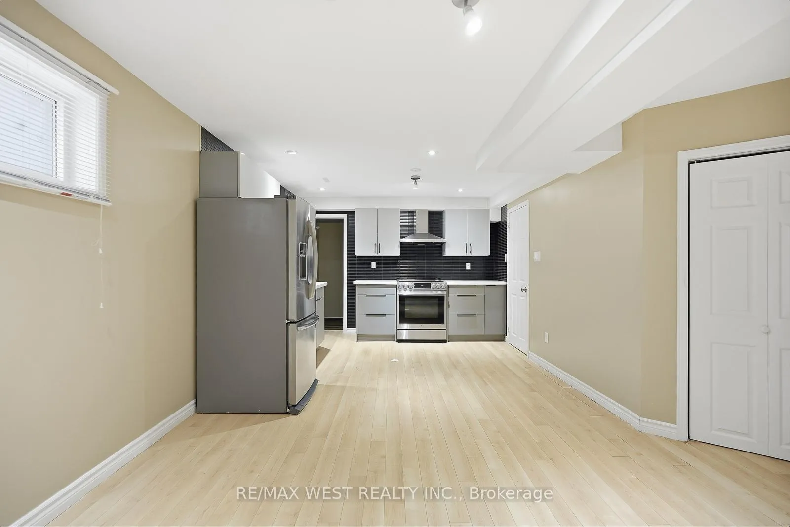 Photo 10 of Unit Basement, 6 Marshall Boulevard, Toronto, Rockcliffe-Smythe — HOMEH
