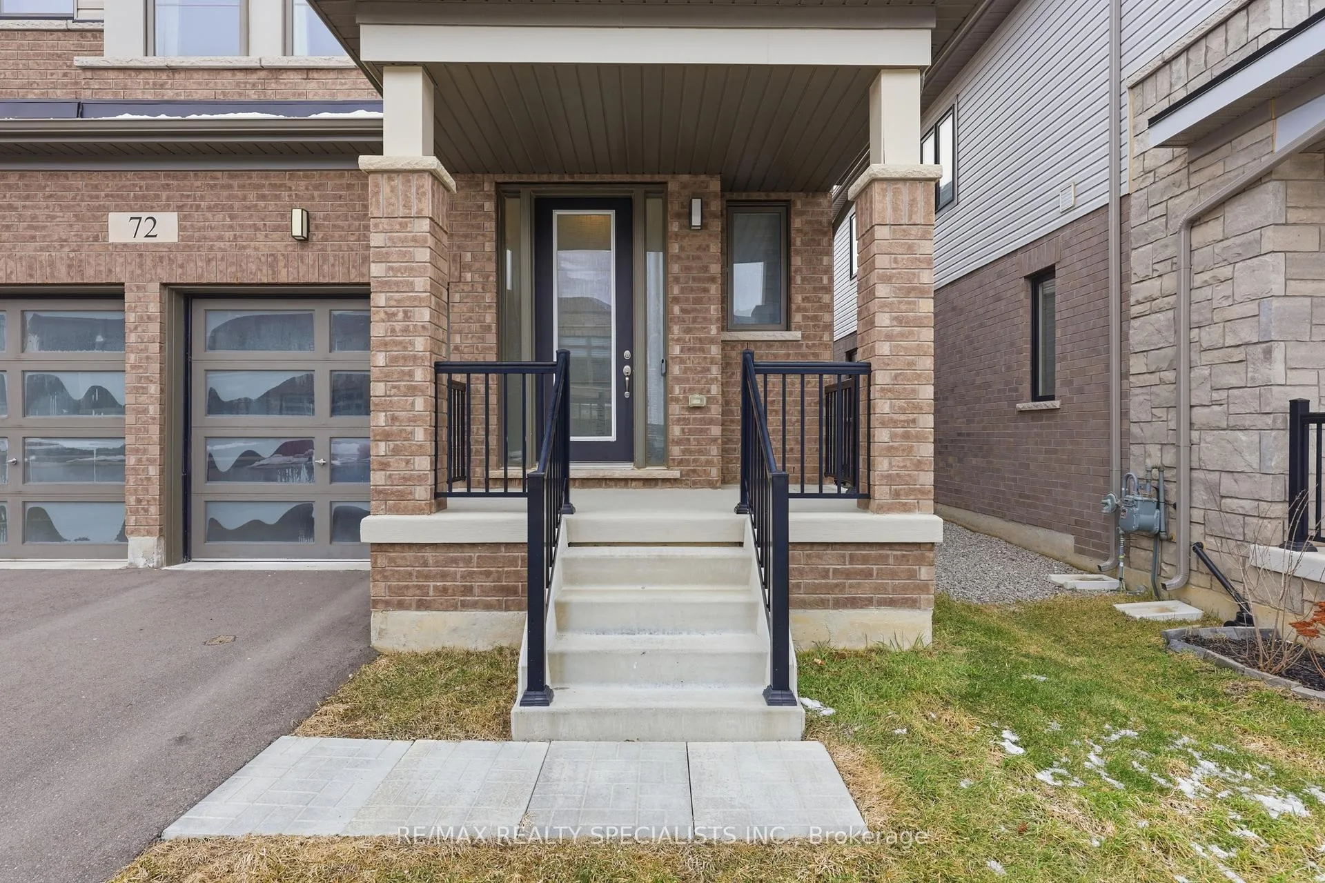 Photo 3 of 72 Yale Drive, Hamilton, Mount Hope — HOMEH