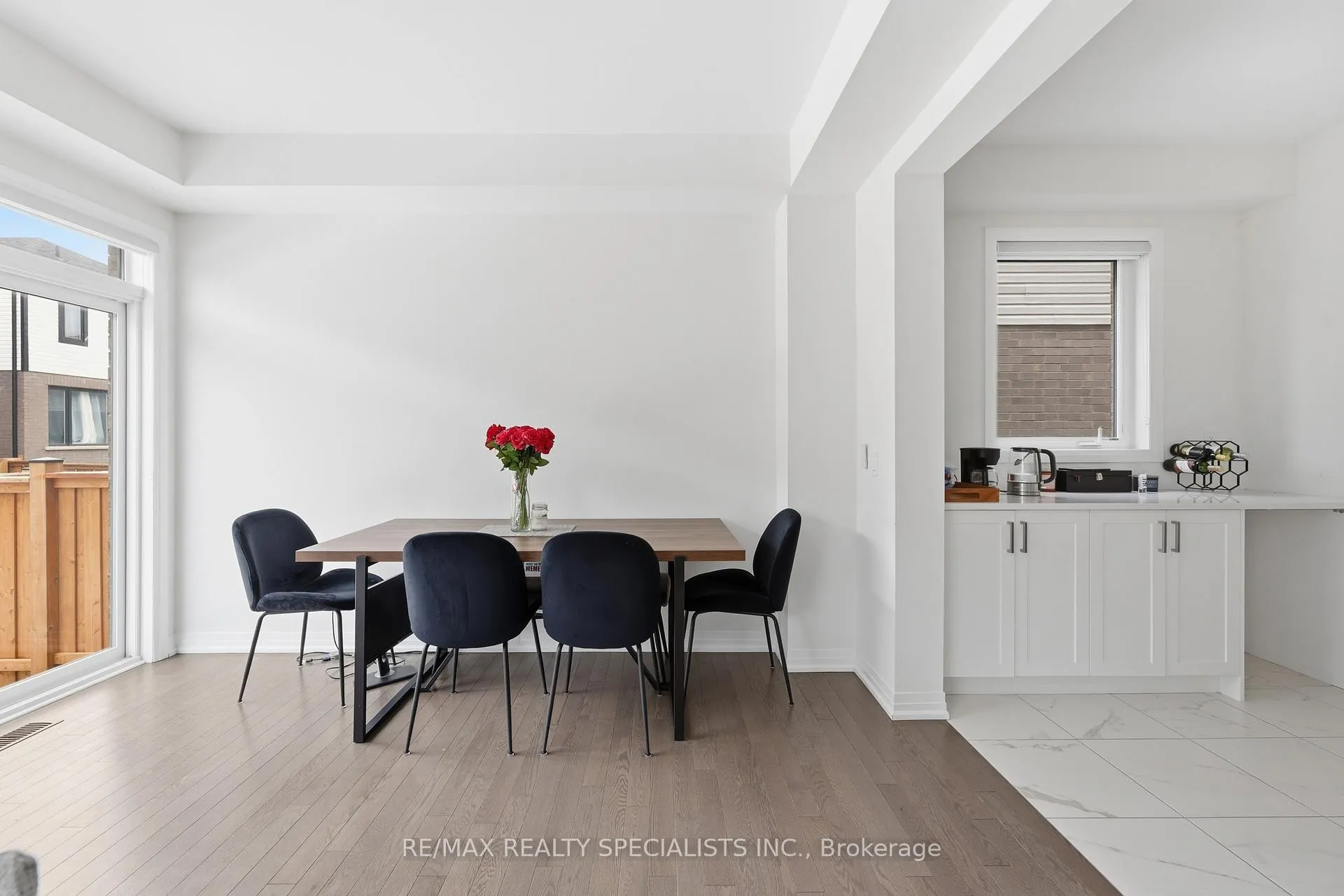 Photo 12 of 72 Yale Drive, Hamilton, Mount Hope — HOMEH