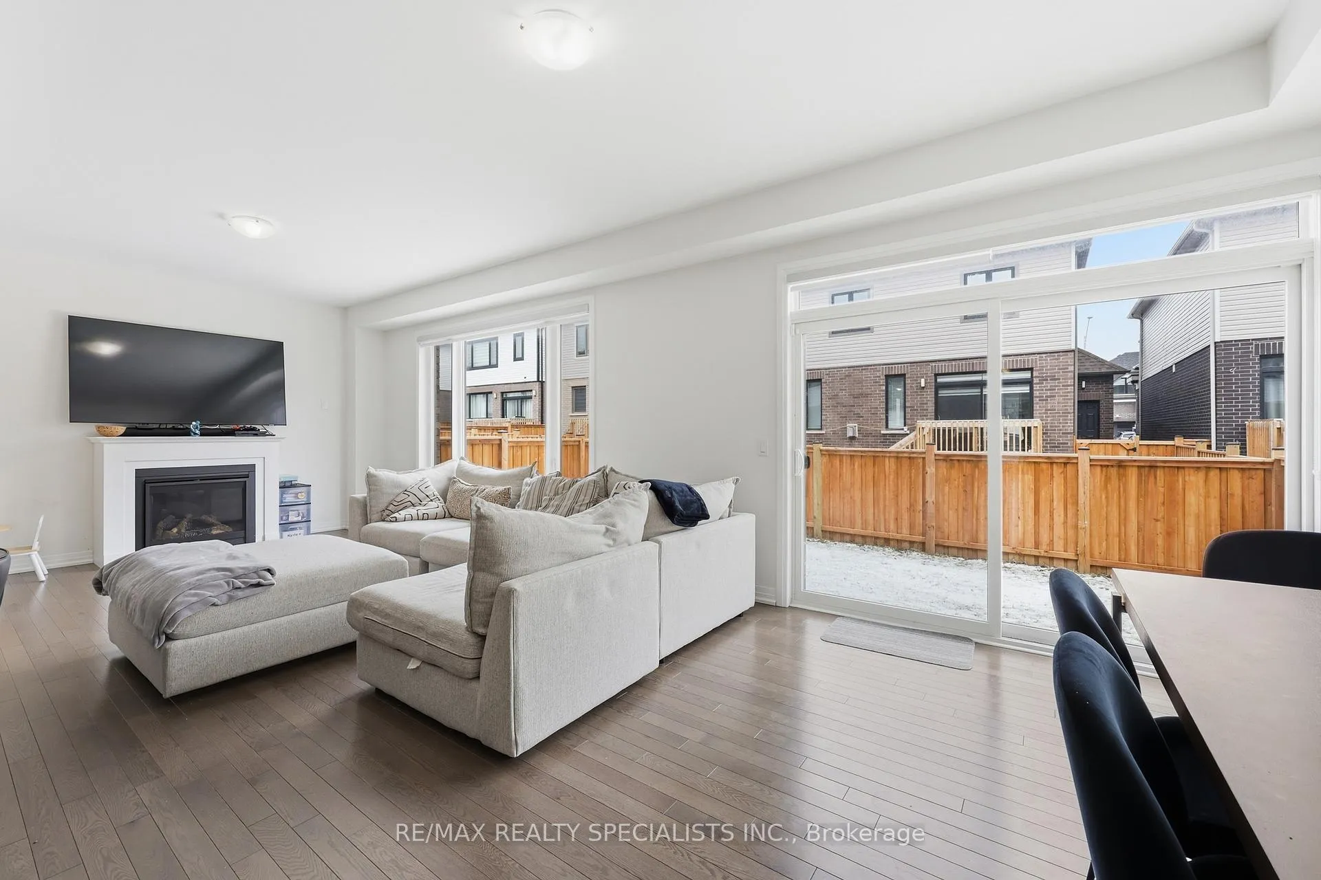 Photo 16 of 72 Yale Drive, Hamilton, Mount Hope — HOMEH