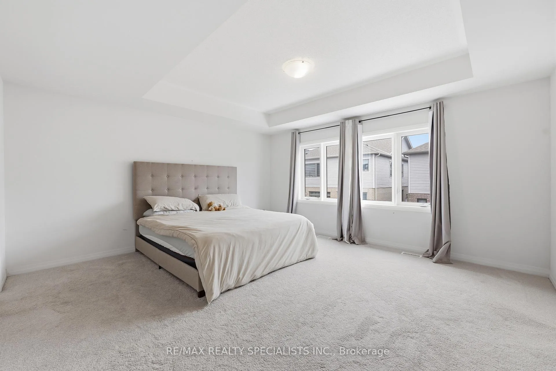 Photo 18 of 72 Yale Drive, Hamilton, Mount Hope — HOMEH