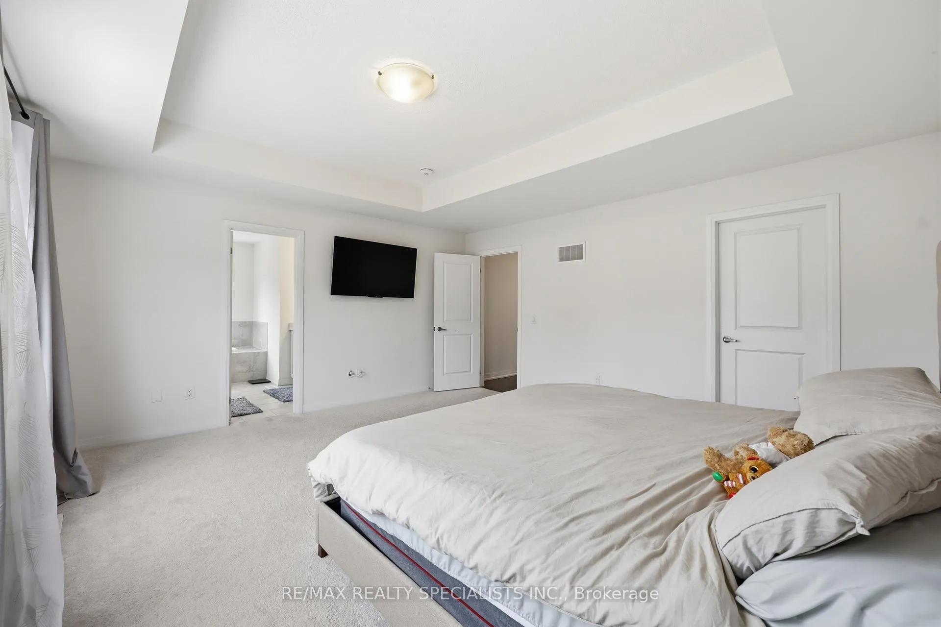Photo 19 of 72 Yale Drive, Hamilton, Mount Hope — HOMEH