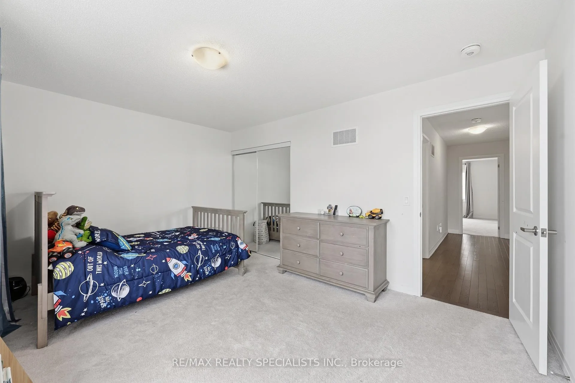 Photo 28 of 72 Yale Drive, Hamilton, Mount Hope — HOMEH