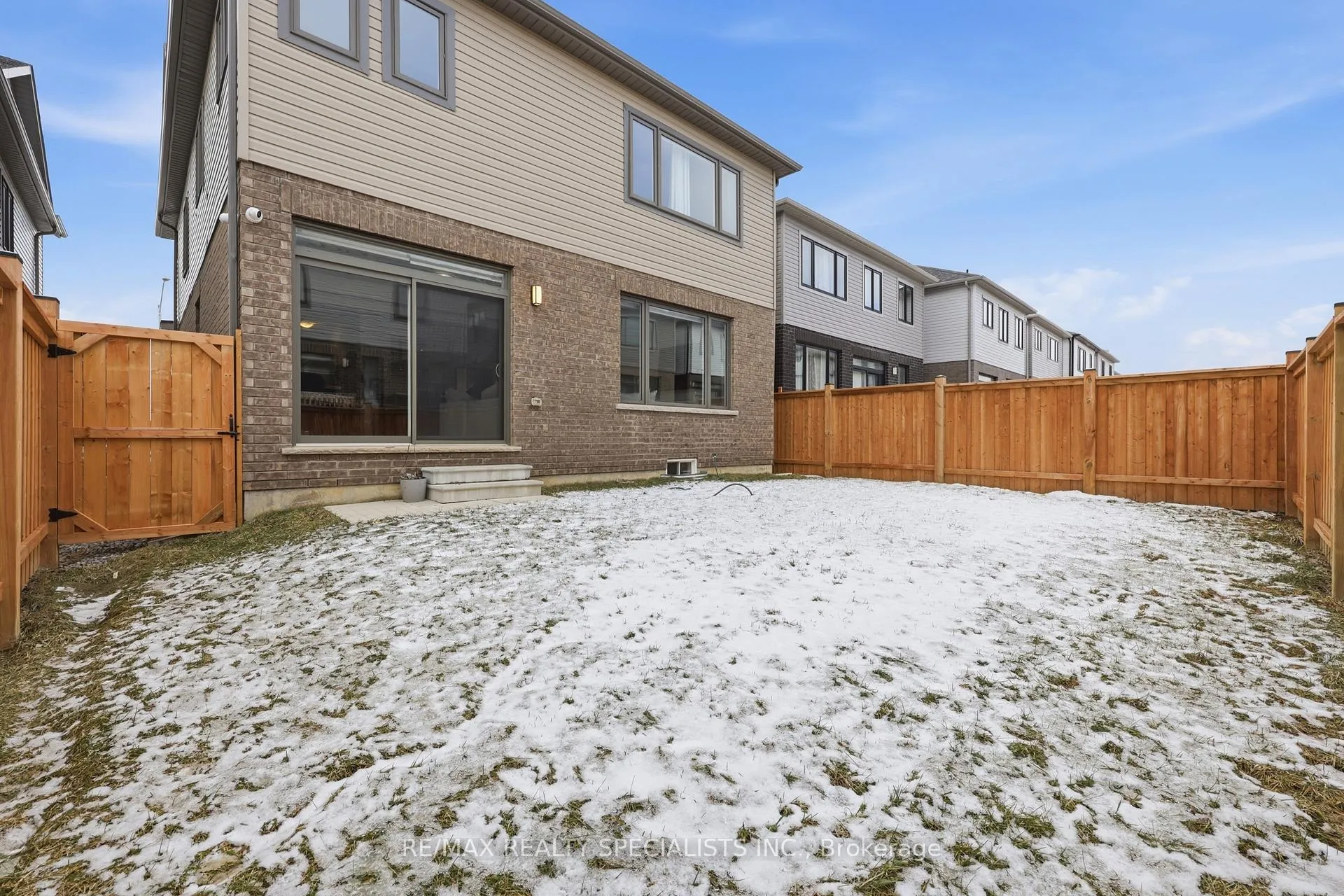 Photo 31 of 72 Yale Drive, Hamilton, Mount Hope — HOMEH