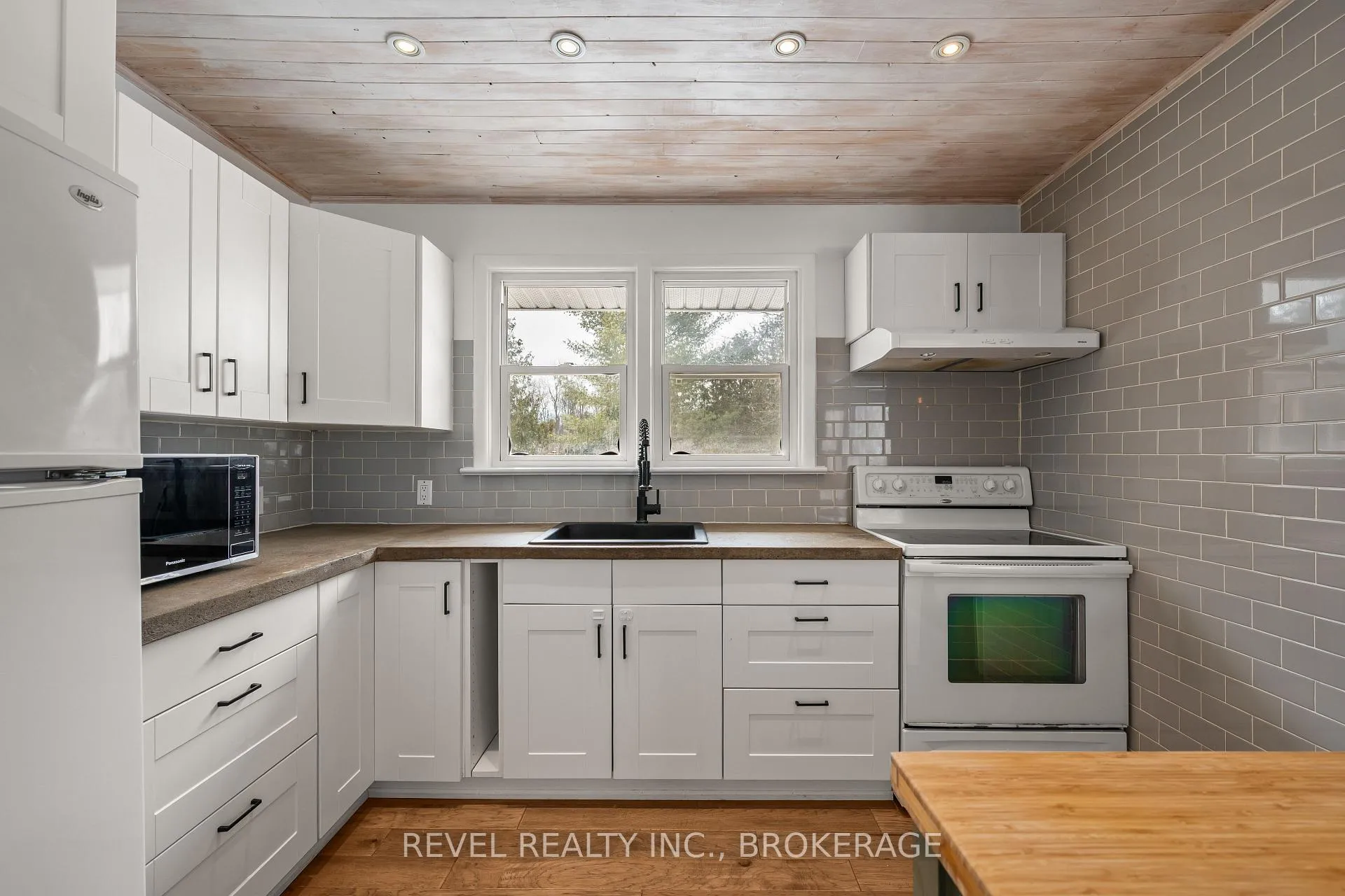 Photo 10 of 2159 Bur Brook Road, Kingston, City North of 401 — HOMEH