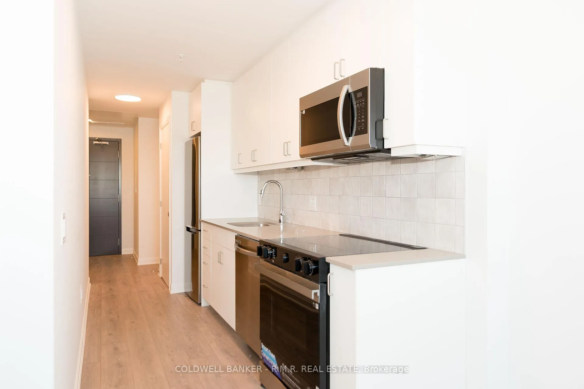 Photo 4 of Unit 611, 223 Princess Street, Kingston, East of Sir John A. Blvd — HOMEH