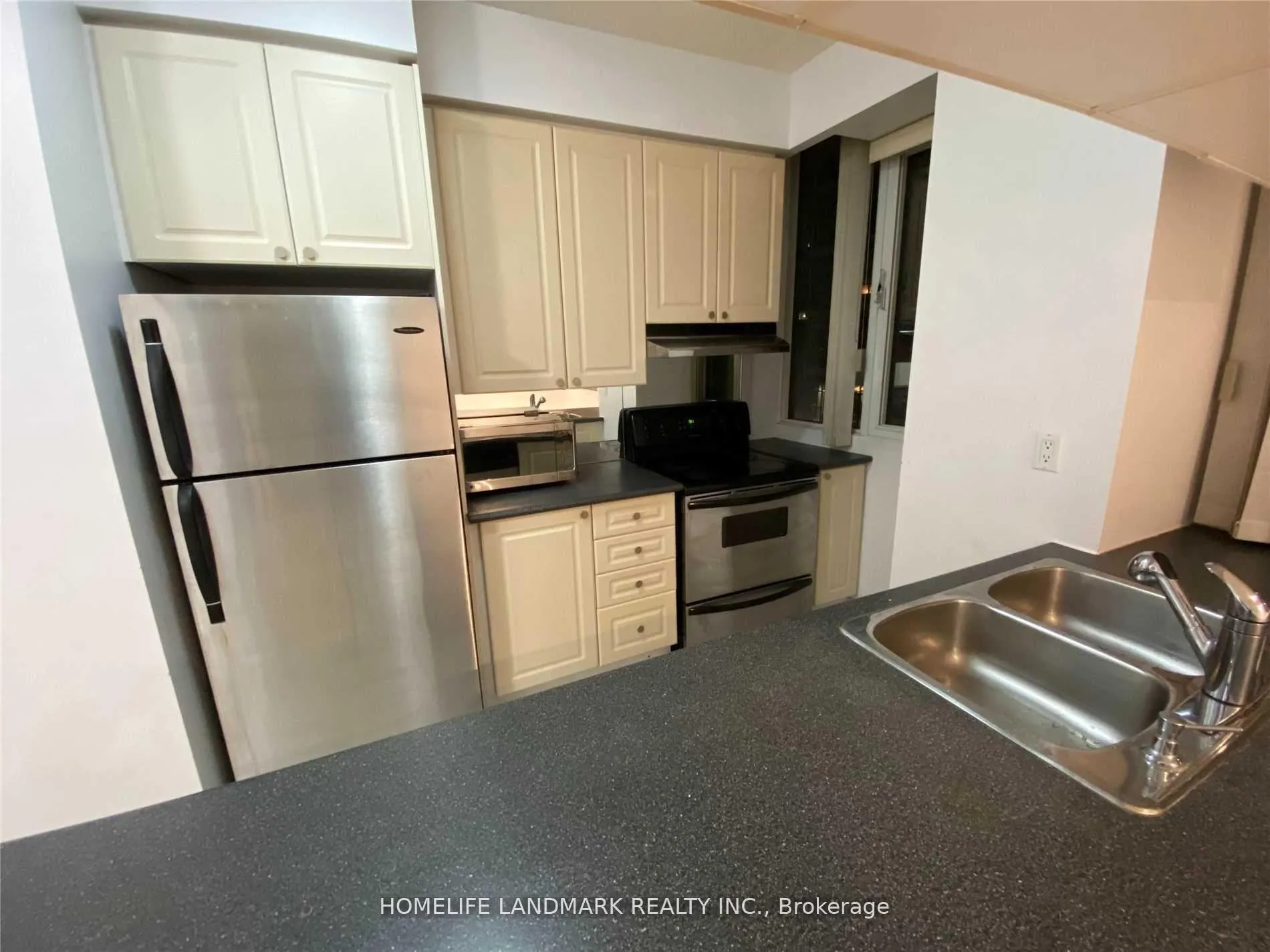 Photo 16 of Unit 407, 555 Yonge Street, Toronto, Church-Yonge Corridor — HOMEH