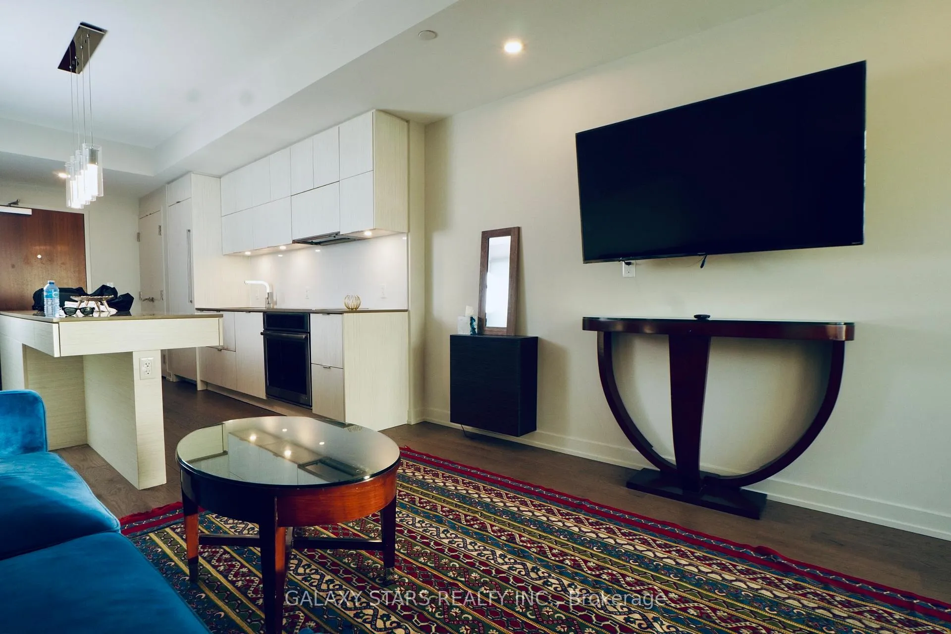 Photo 2 of Unit 1109, 101 Queen Street, Ottawa, Ottawa Centre — HOMEH