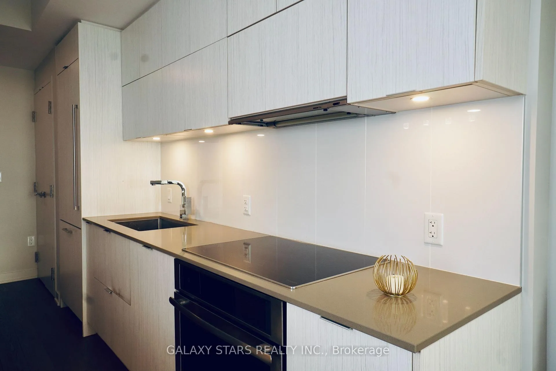 Photo 6 of Unit 1109, 101 Queen Street, Ottawa, Ottawa Centre — HOMEH
