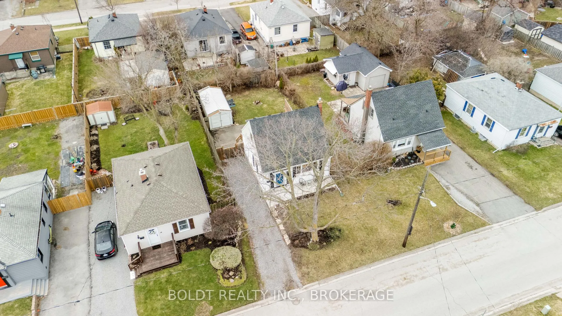Photo 3 of 12 Princess Street, St. Catharines, E. Chester — HOMEH