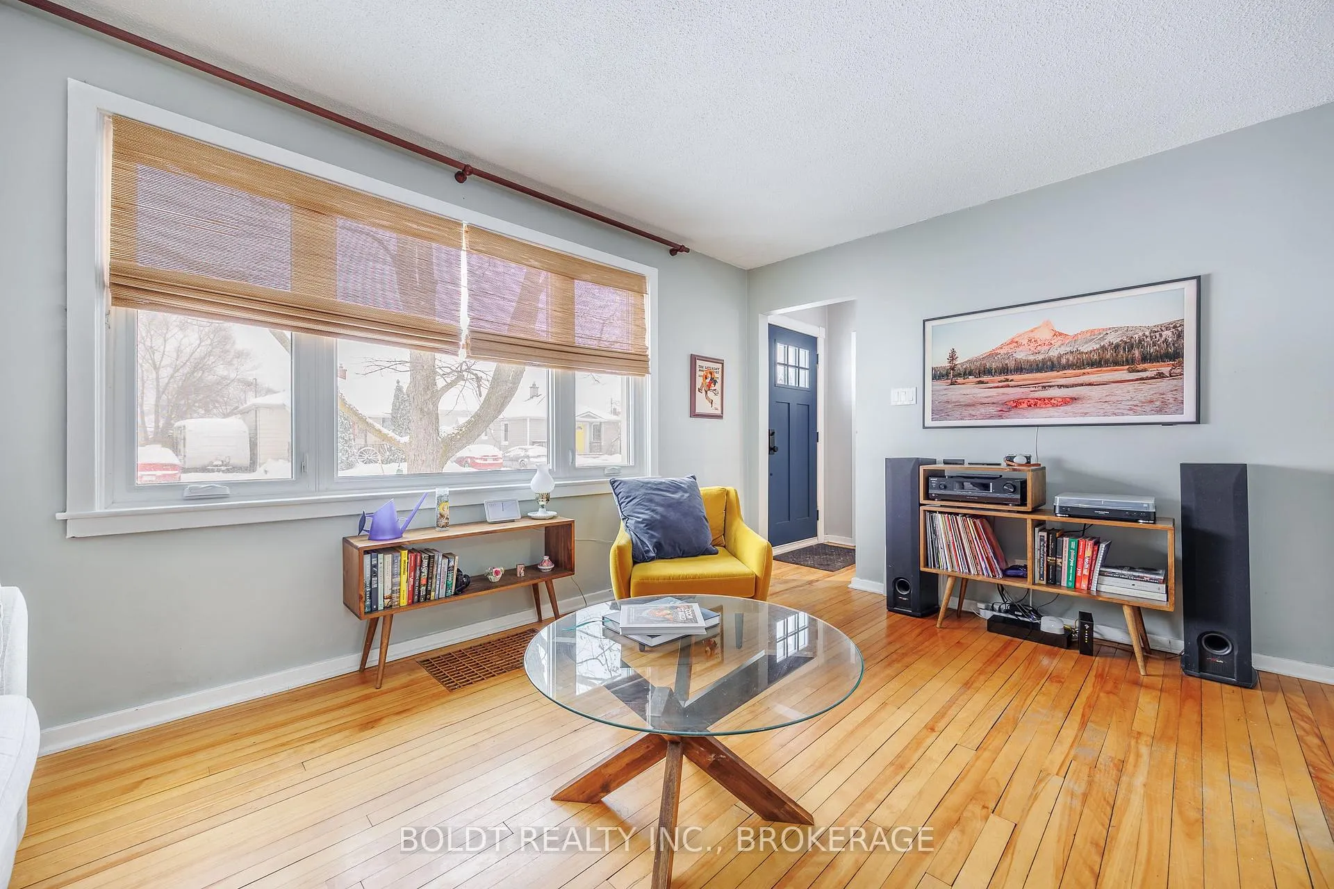 Photo 7 of 12 Princess Street, St. Catharines, E. Chester — HOMEH